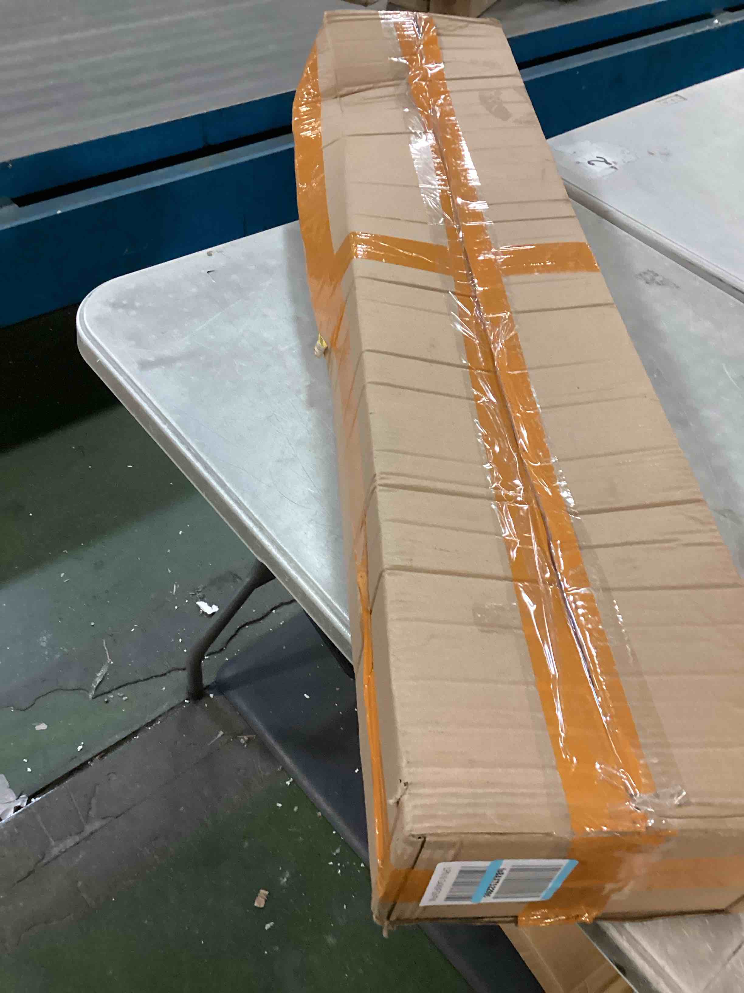 https://s3.amazonaws.com/lotting-images-prod/bidfta/GRA0439364_1731469343233.jpeg