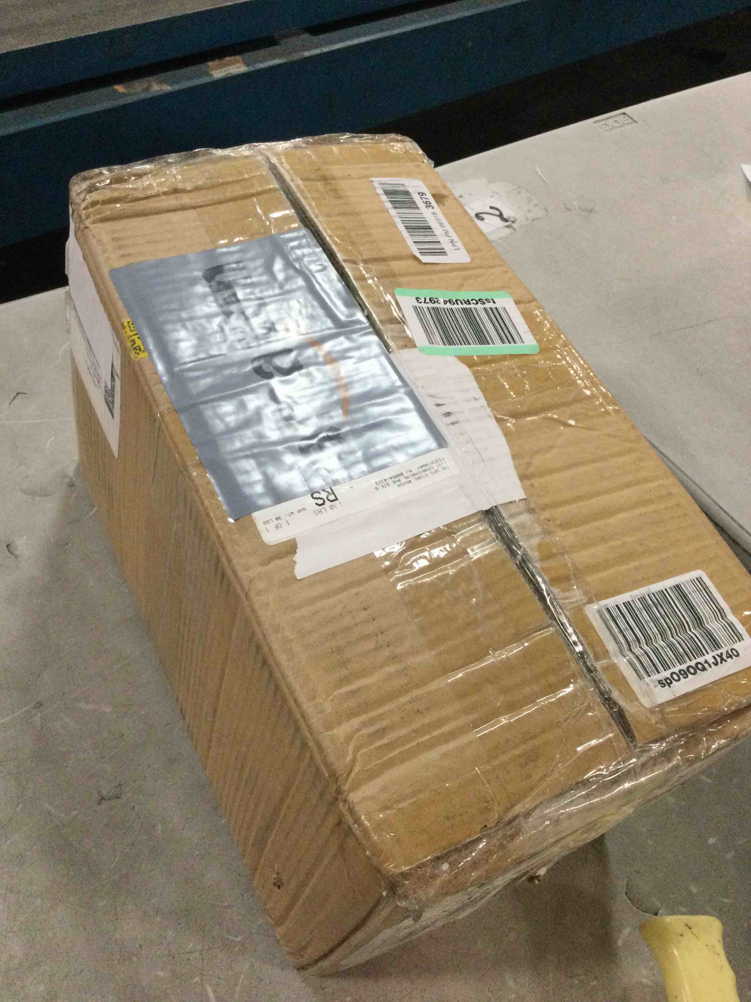 https://s3.amazonaws.com/lotting-images-prod/bidfta/GRA0439703_1731371622216.jpeg
