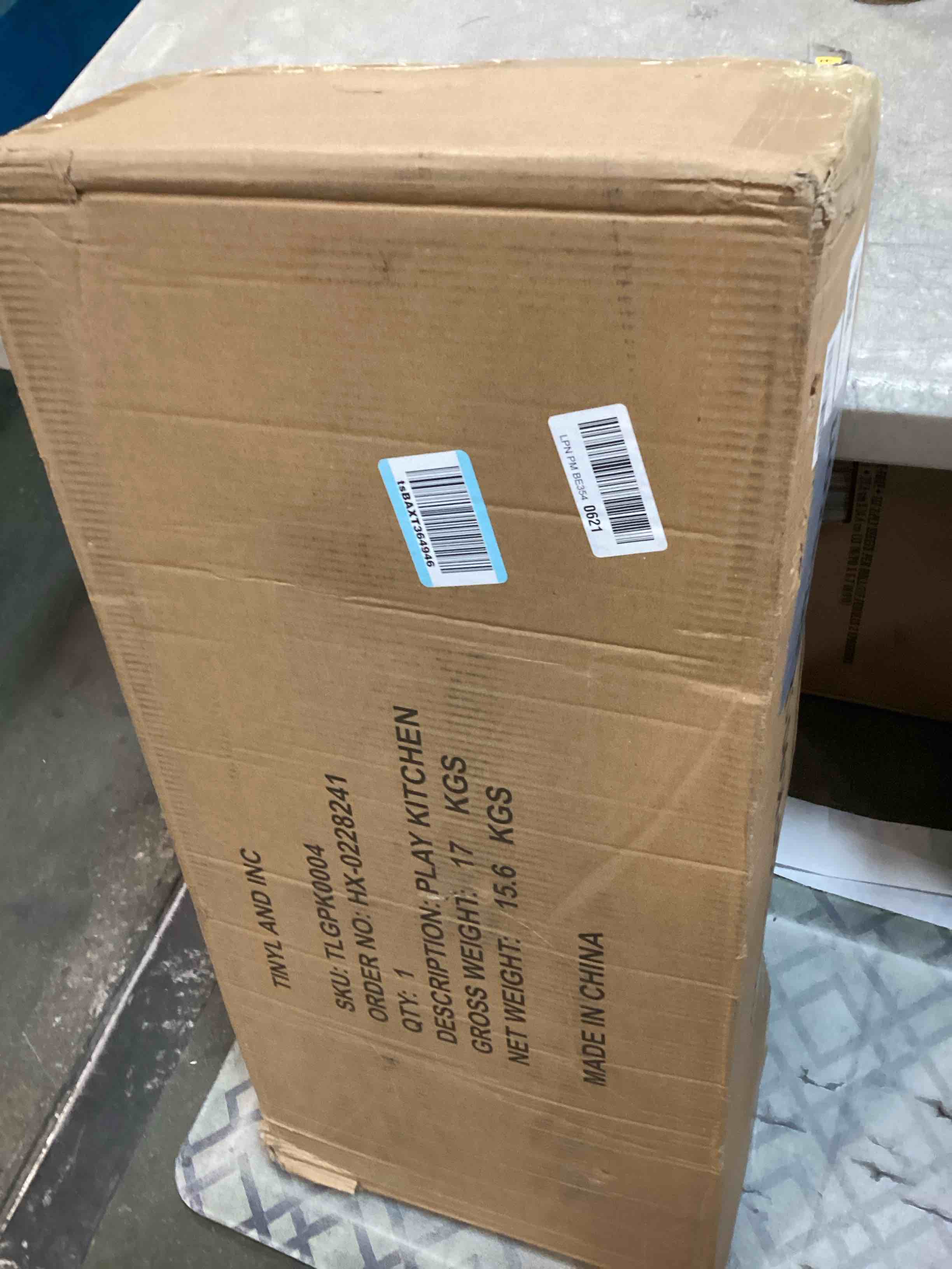 https://s3.amazonaws.com/lotting-images-prod/bidfta/GRA0440526_1732111799637.jpeg