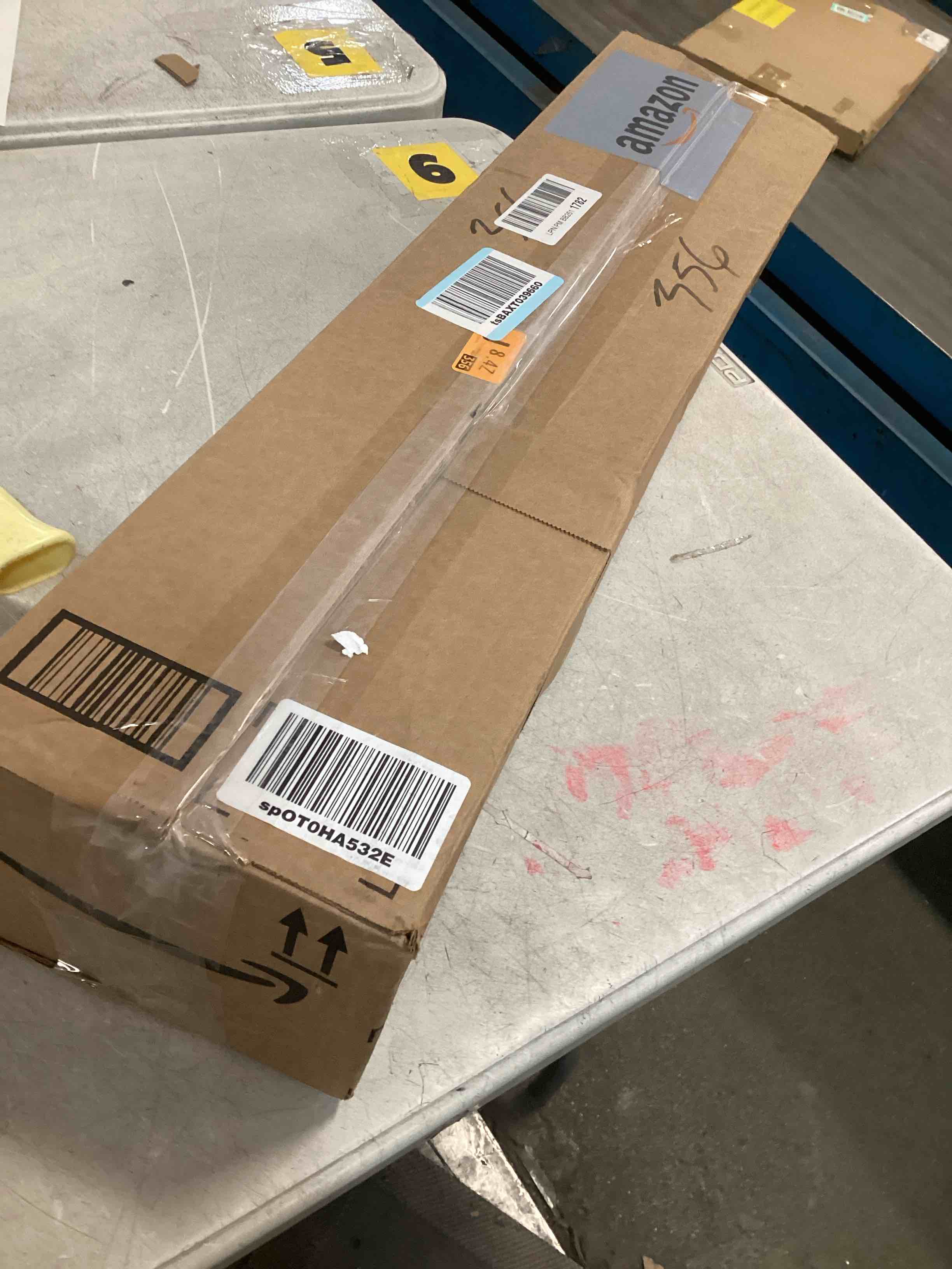 https://s3.amazonaws.com/lotting-images-prod/bidfta/GRA0440610_1732045278097.jpeg