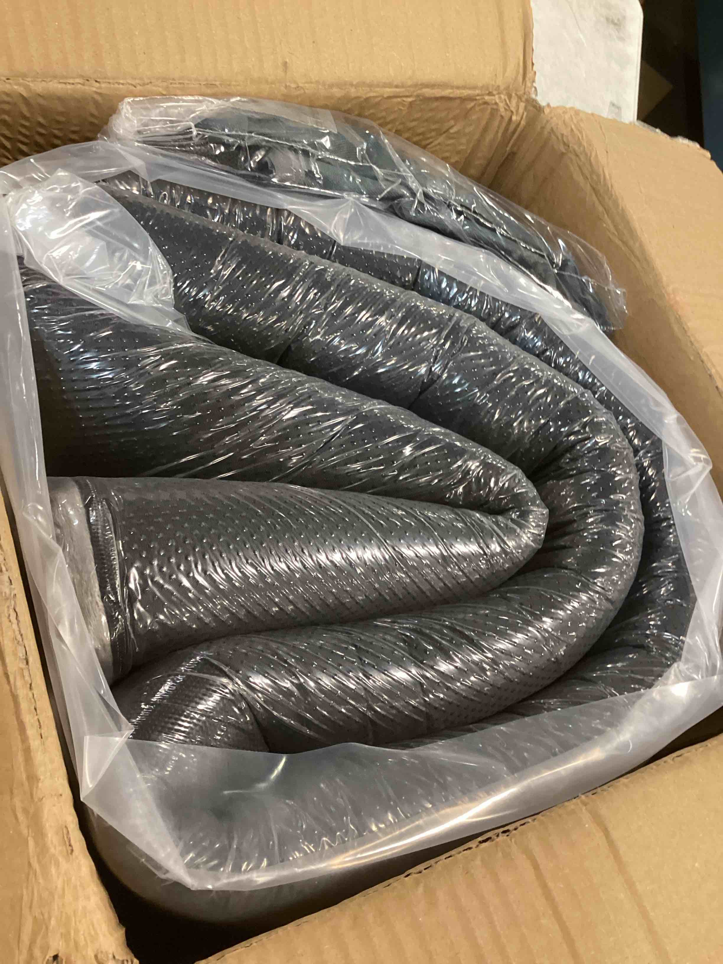 https://s3.amazonaws.com/lotting-images-prod/bidfta/GRA0440710_1732032053396.jpeg