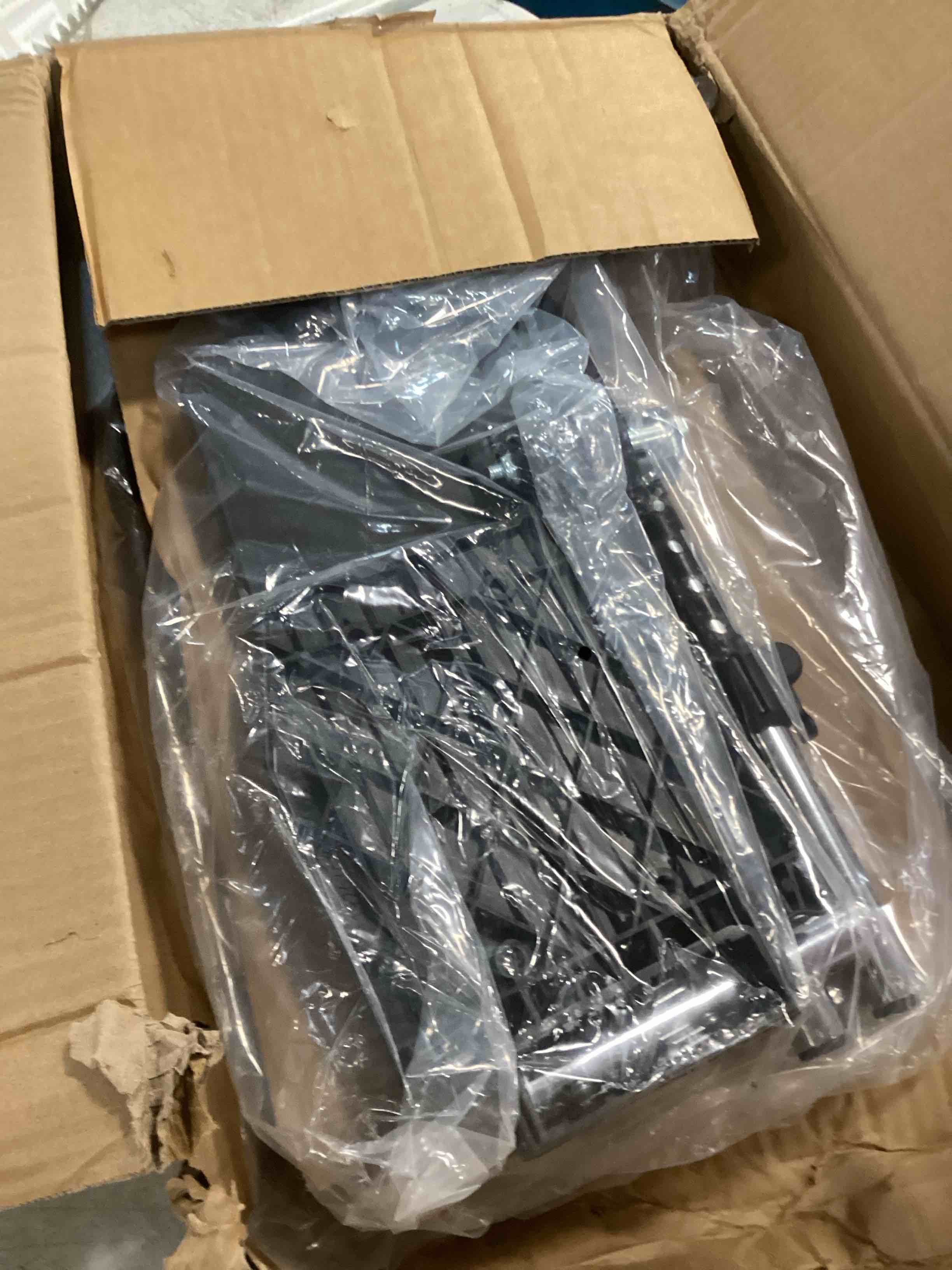 https://s3.amazonaws.com/lotting-images-prod/bidfta/GRA0440747_1732028115388.jpeg