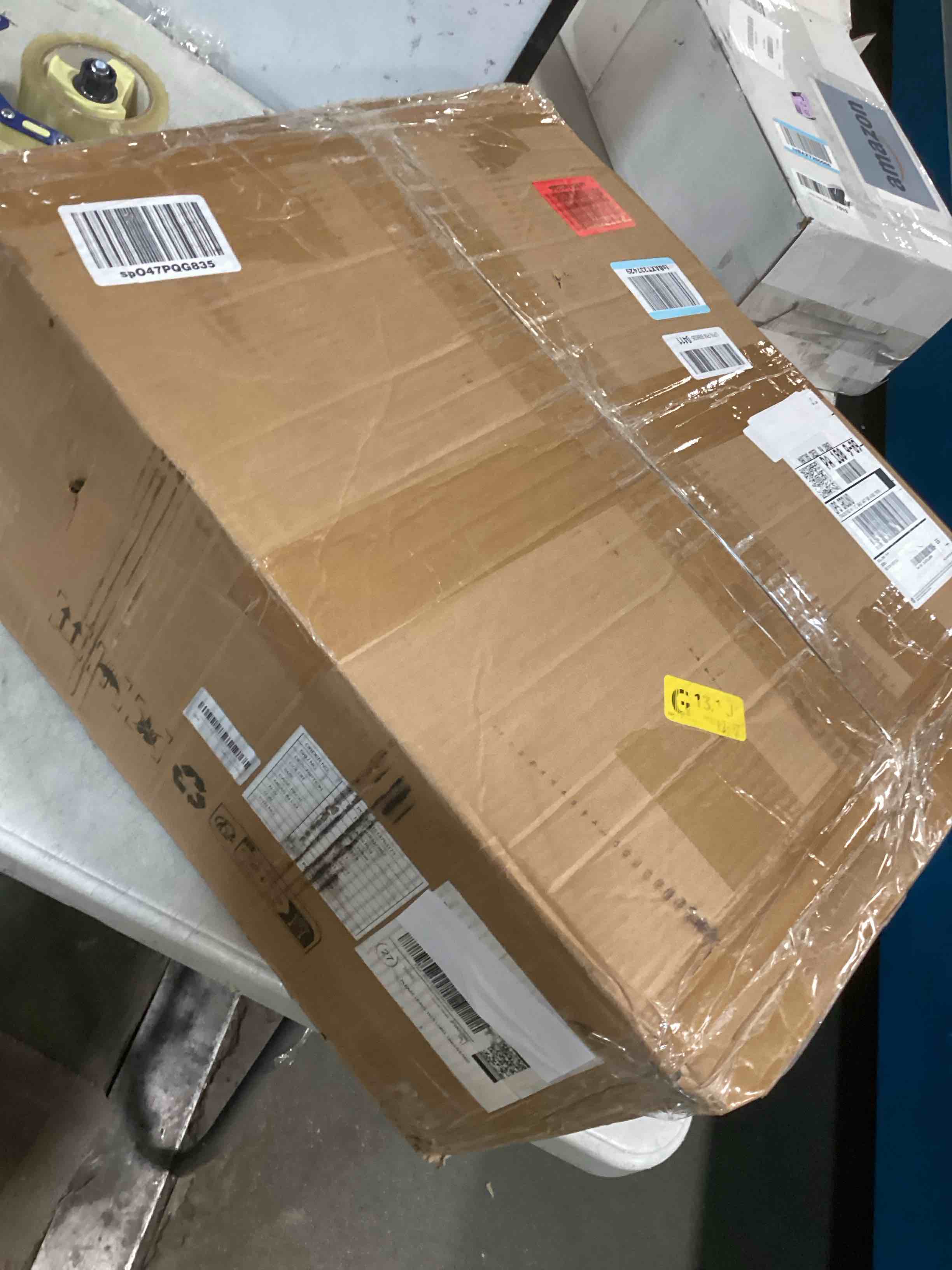 https://s3.amazonaws.com/lotting-images-prod/bidfta/GRA0440784_1732024322883.jpeg