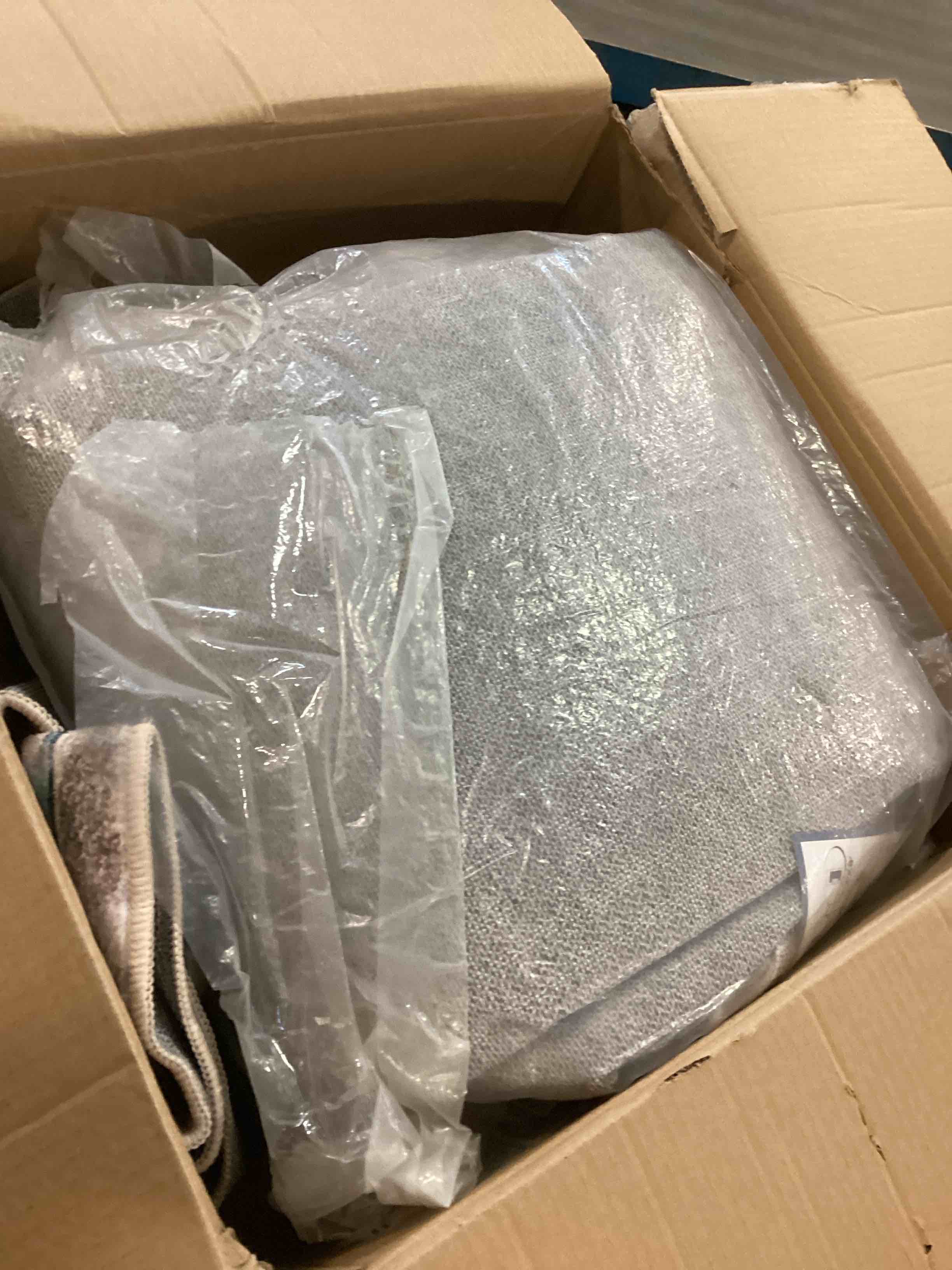 https://s3.amazonaws.com/lotting-images-prod/bidfta/GRA0441789_1731443483963.jpeg
