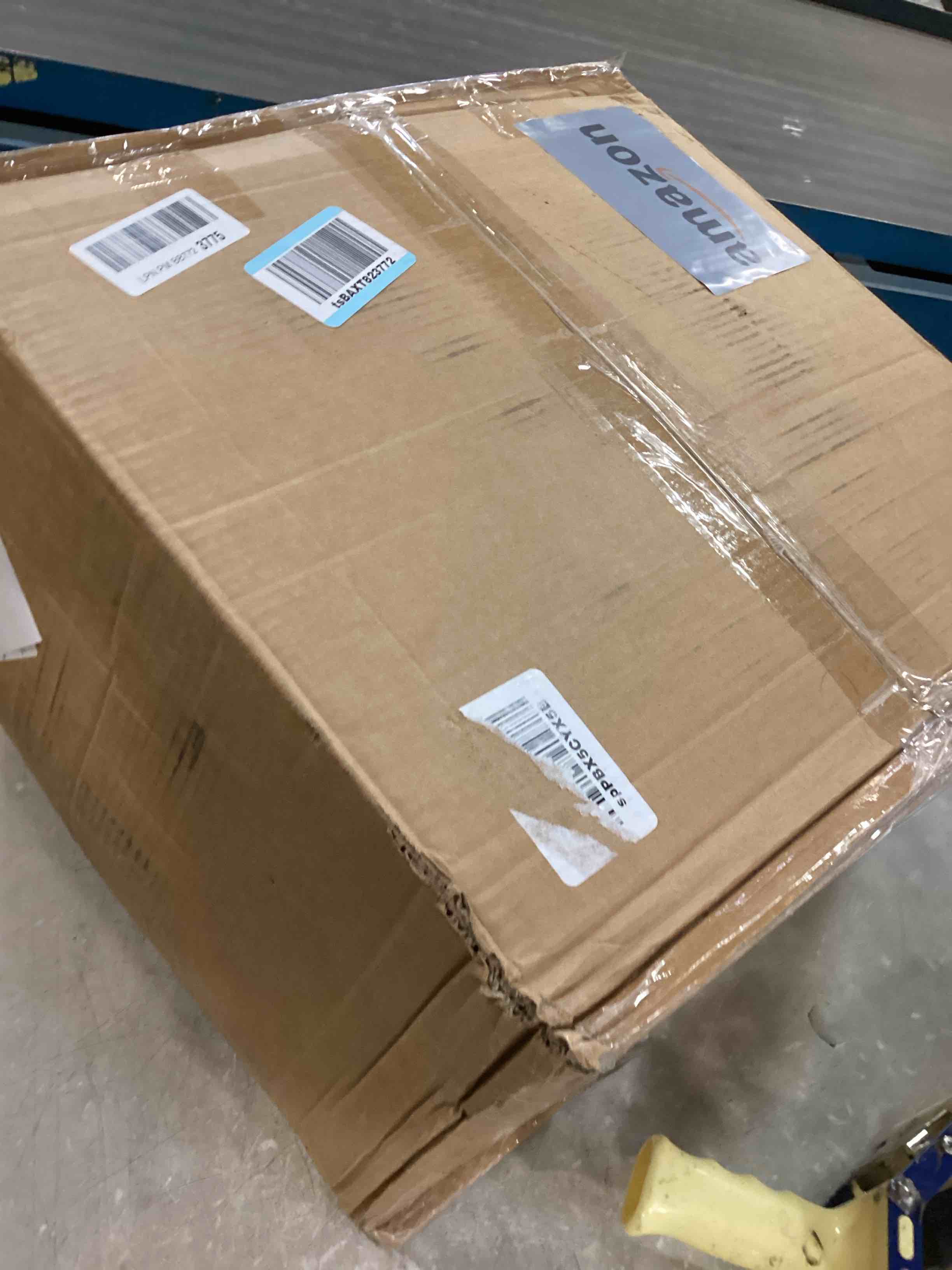 https://s3.amazonaws.com/lotting-images-prod/bidfta/GRA0441867_1731426541020.jpeg