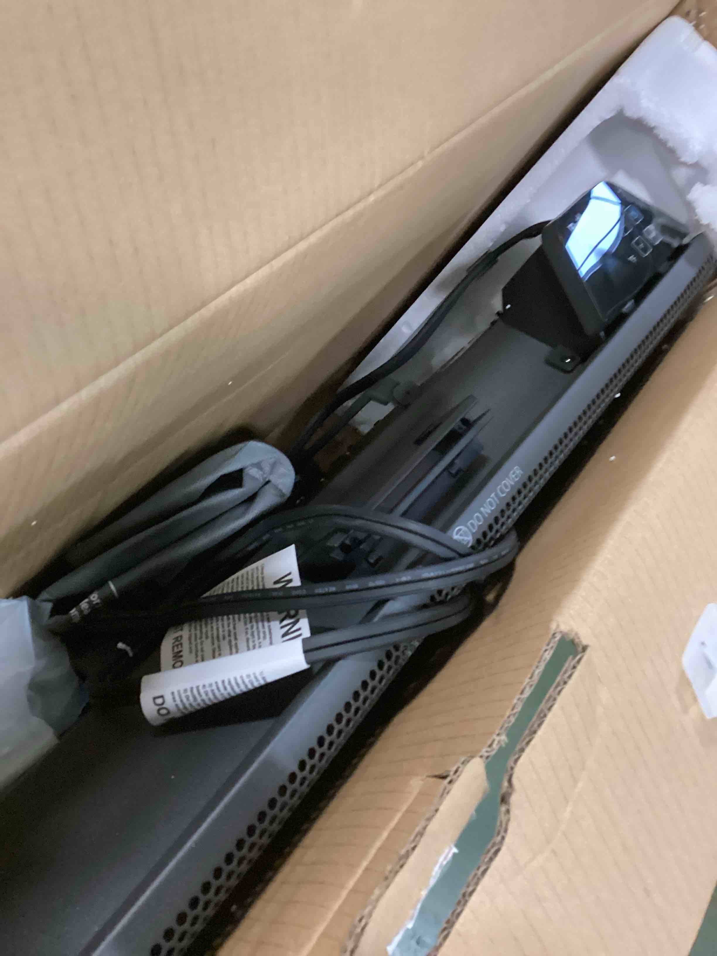 https://s3.amazonaws.com/lotting-images-prod/bidfta/GRA0442373_1732032596697.jpeg