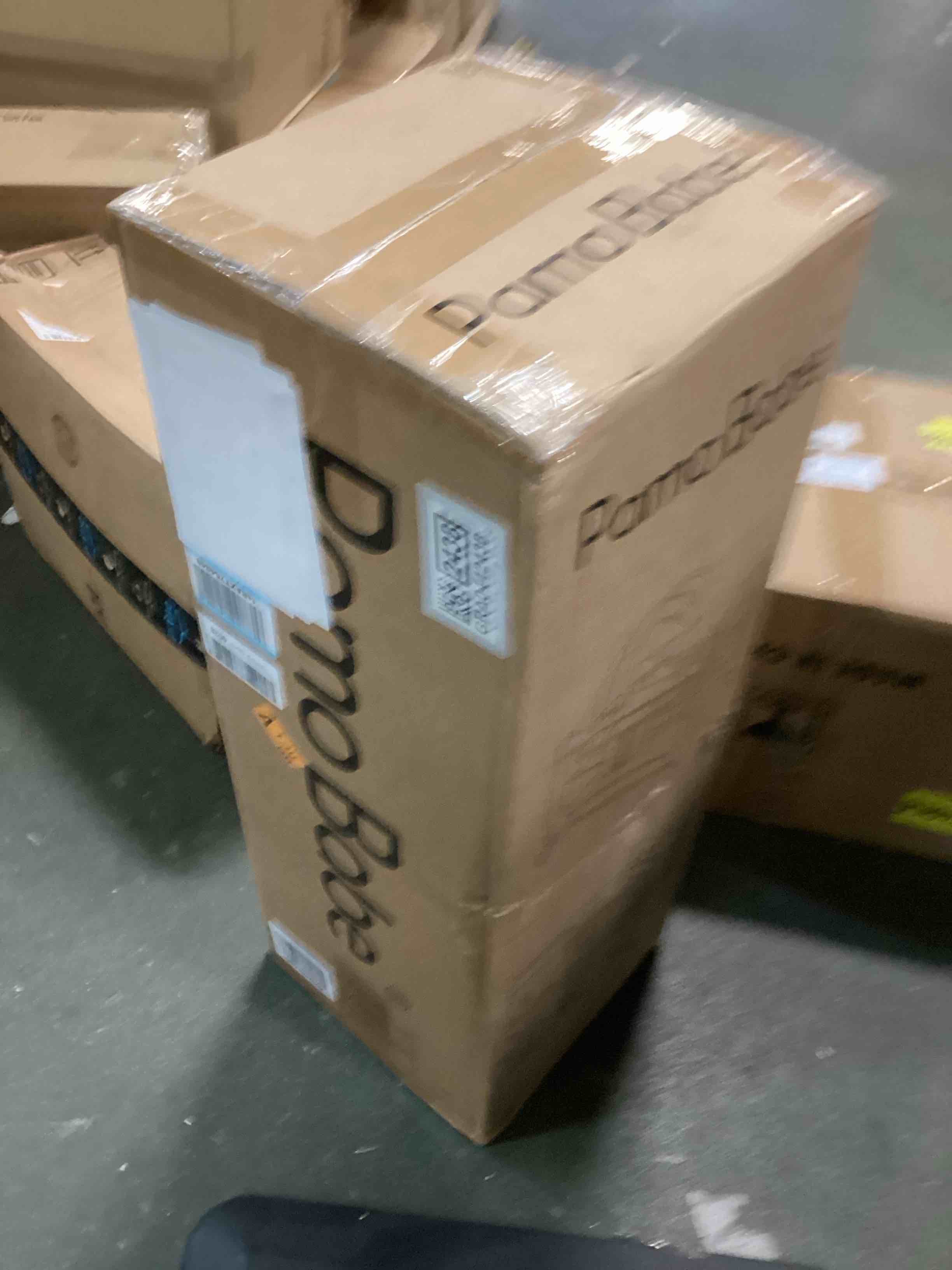https://s3.amazonaws.com/lotting-images-prod/bidfta/GRA0442438_1732023107599.jpeg