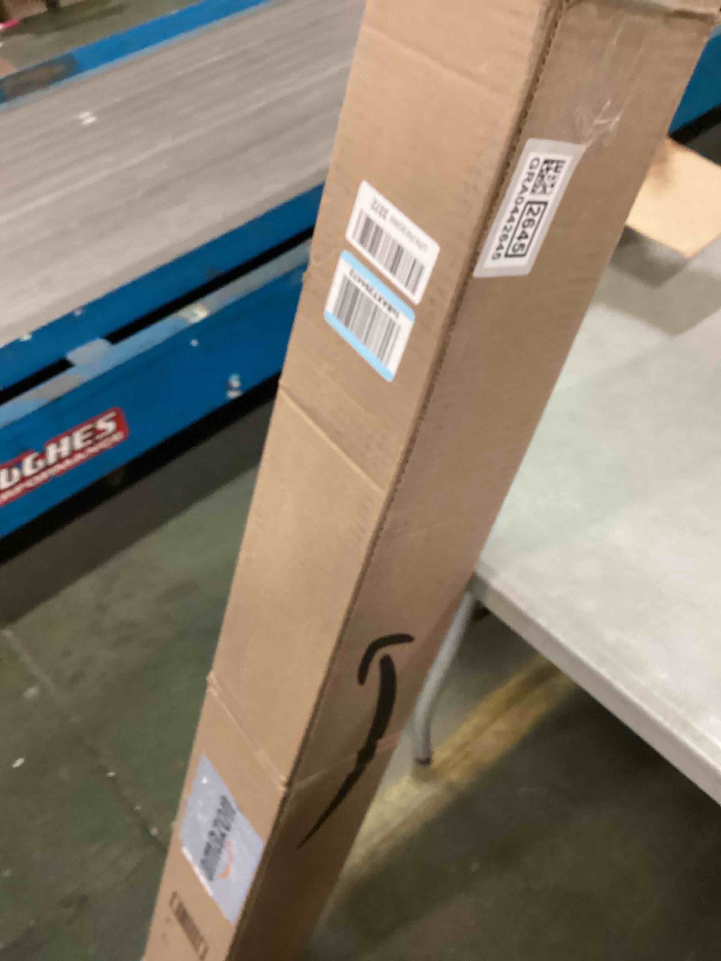 https://s3.amazonaws.com/lotting-images-prod/bidfta/GRA0442645_1731935188685.jpeg