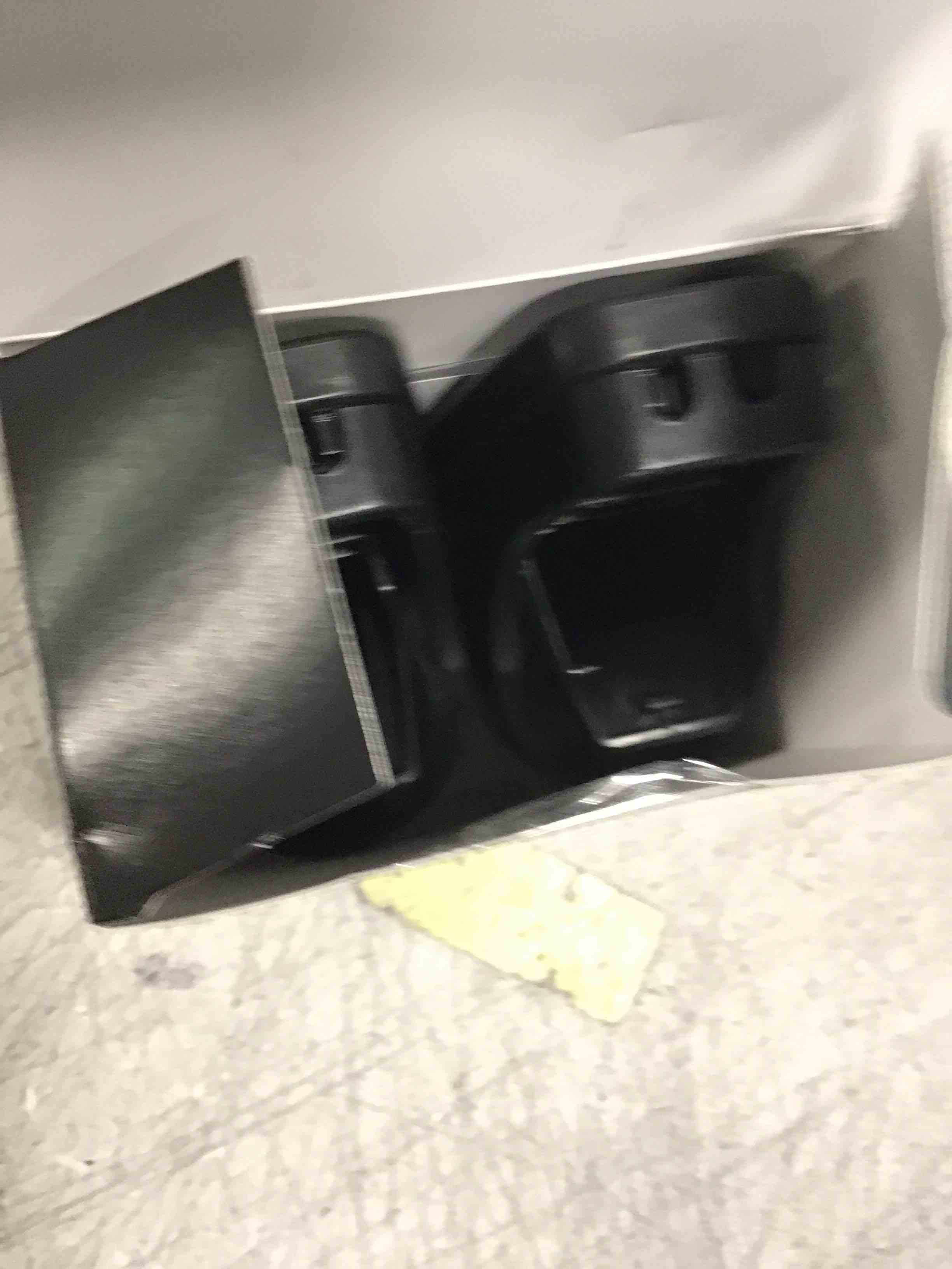 https://s3.amazonaws.com/lotting-images-prod/bidfta/GRA0443267_1731439771844.jpeg