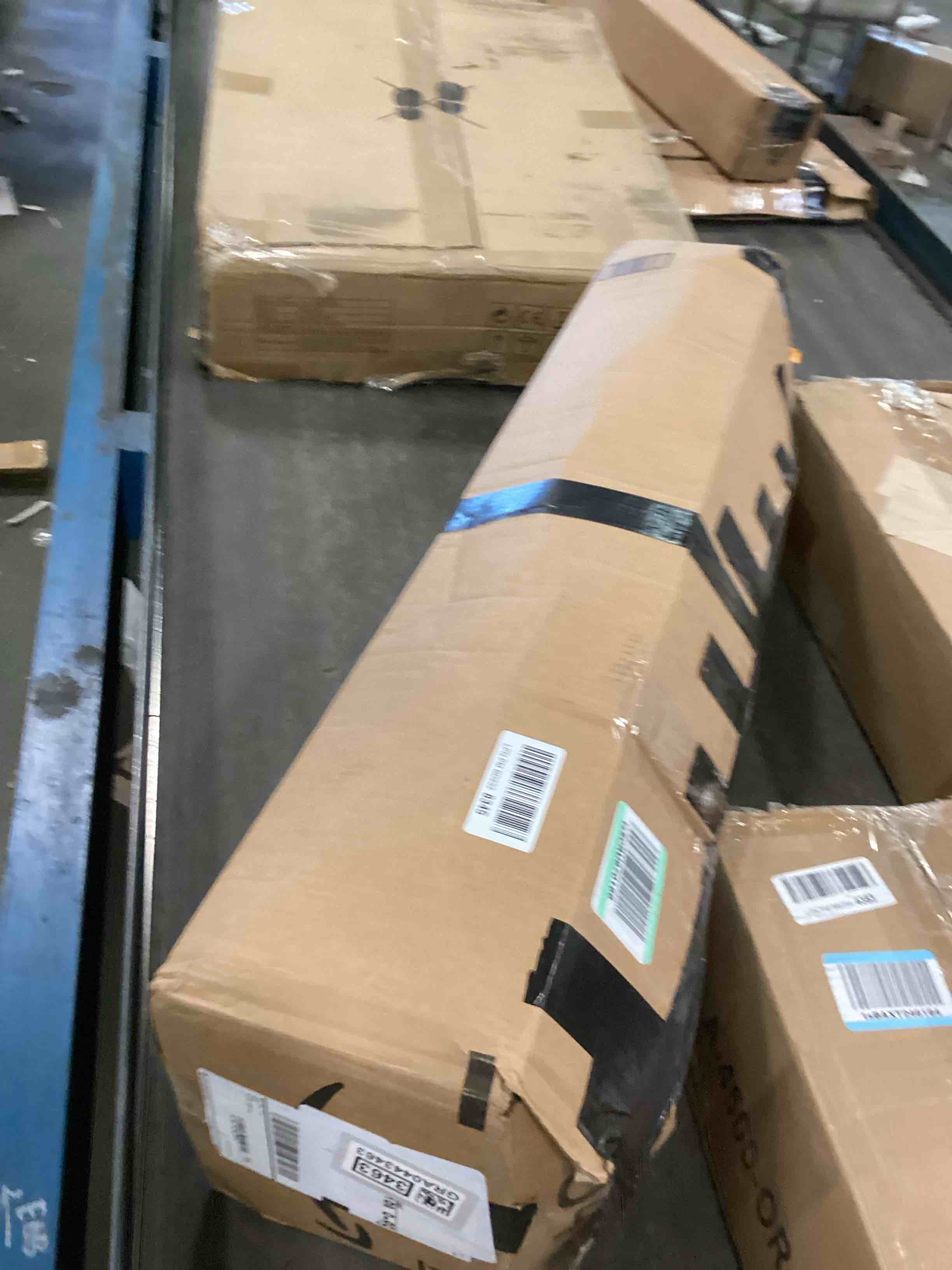 https://s3.amazonaws.com/lotting-images-prod/bidfta/GRA0443463_1731358202947.jpeg