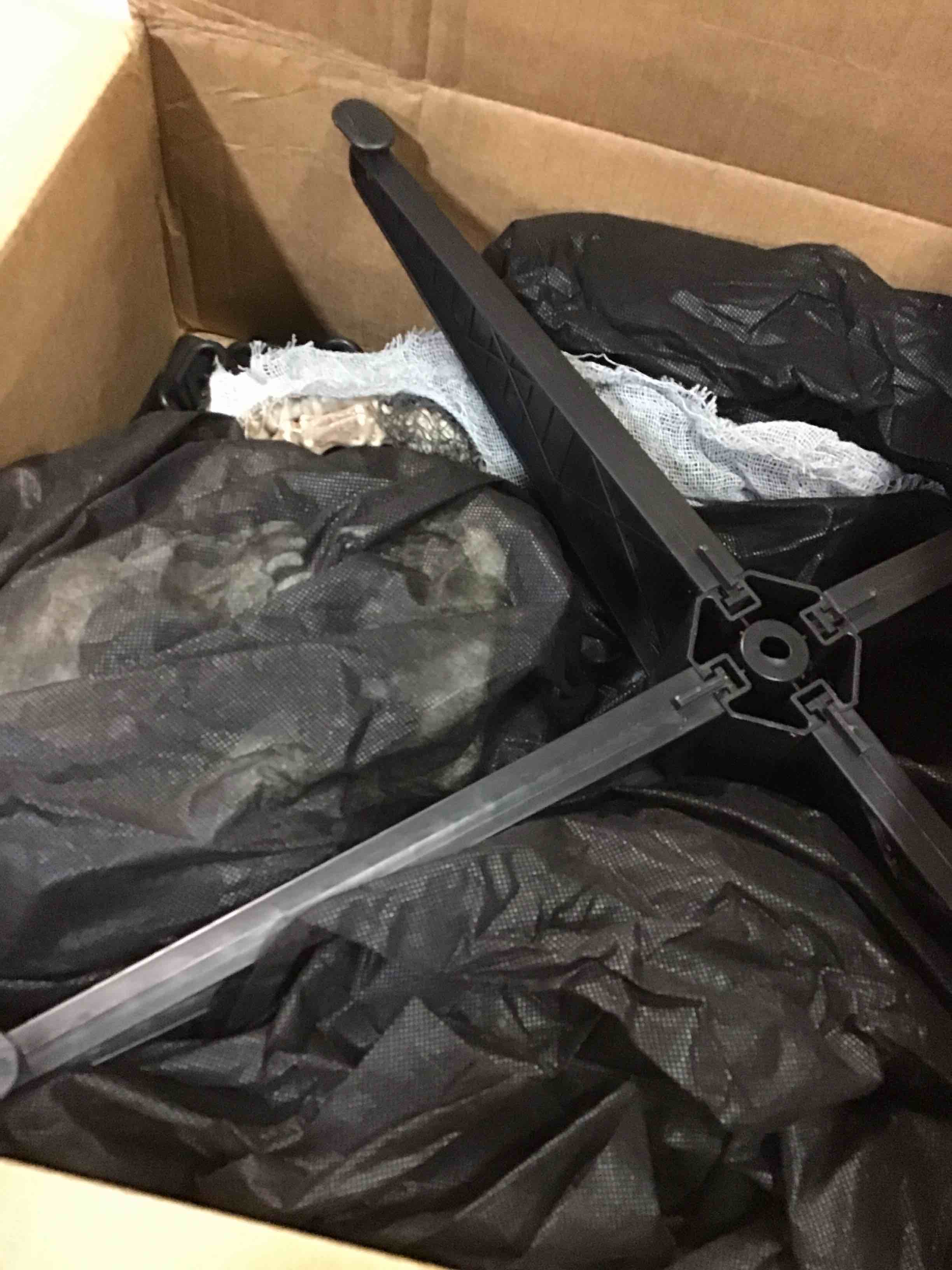 https://s3.amazonaws.com/lotting-images-prod/bidfta/GRA0443856_1730821105558.jpeg