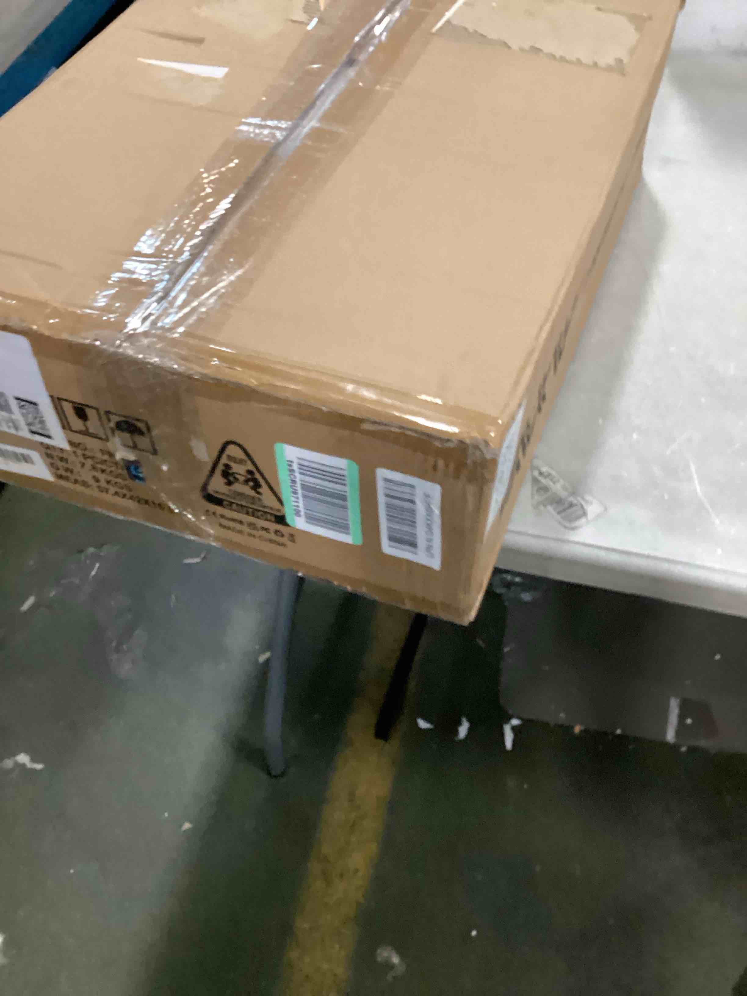 https://s3.amazonaws.com/lotting-images-prod/bidfta/GRA0446182_1732374276908.jpeg