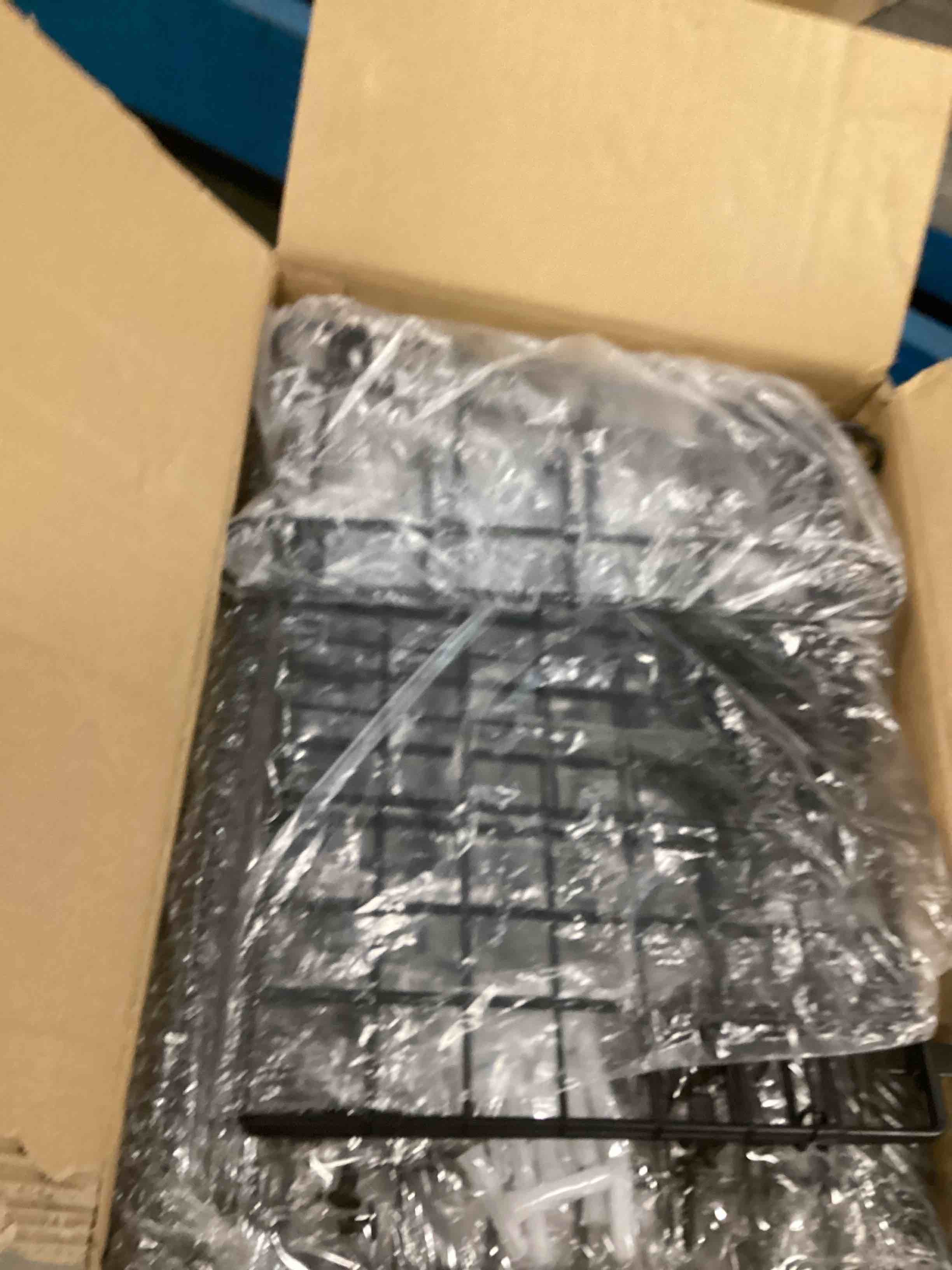 https://s3.amazonaws.com/lotting-images-prod/bidfta/GRA0446197_1732372244585.jpeg