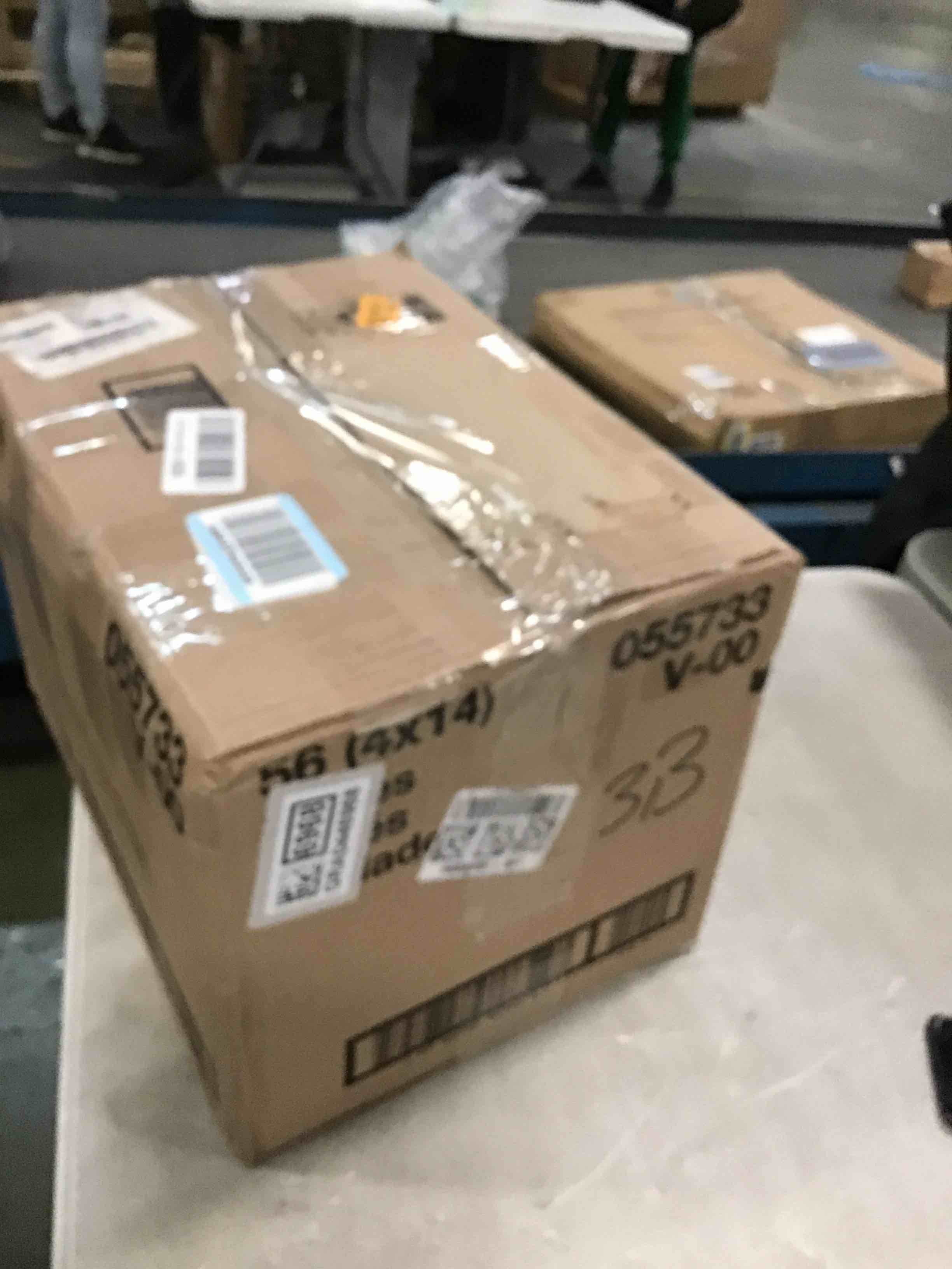 https://s3.amazonaws.com/lotting-images-prod/bidfta/GRA0446968_1732028011090.jpeg