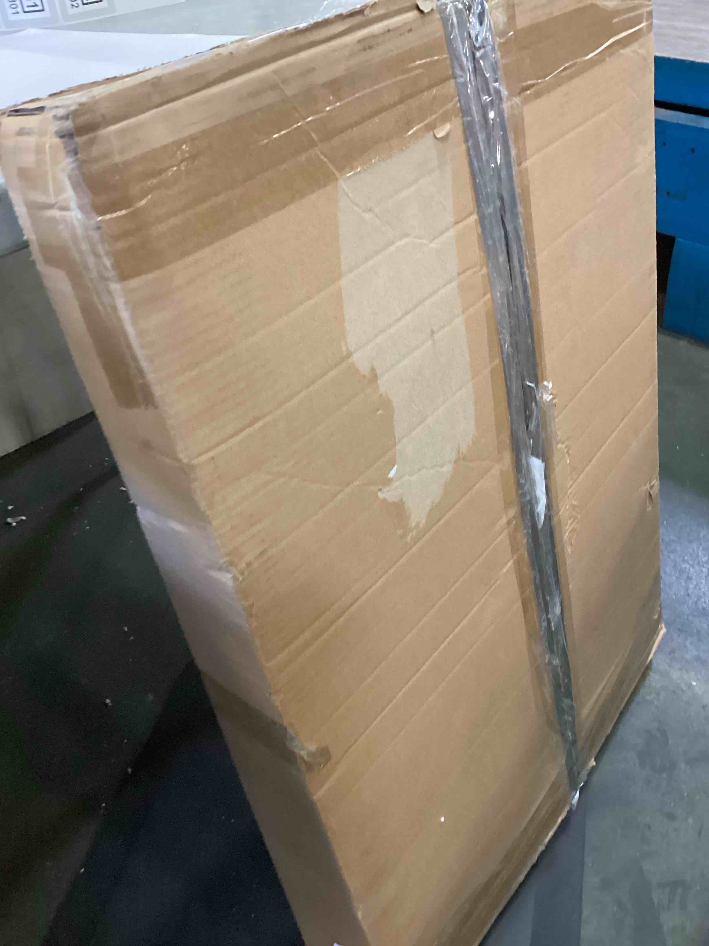 https://s3.amazonaws.com/lotting-images-prod/bidfta/GRA0447802_1730996540934.jpeg