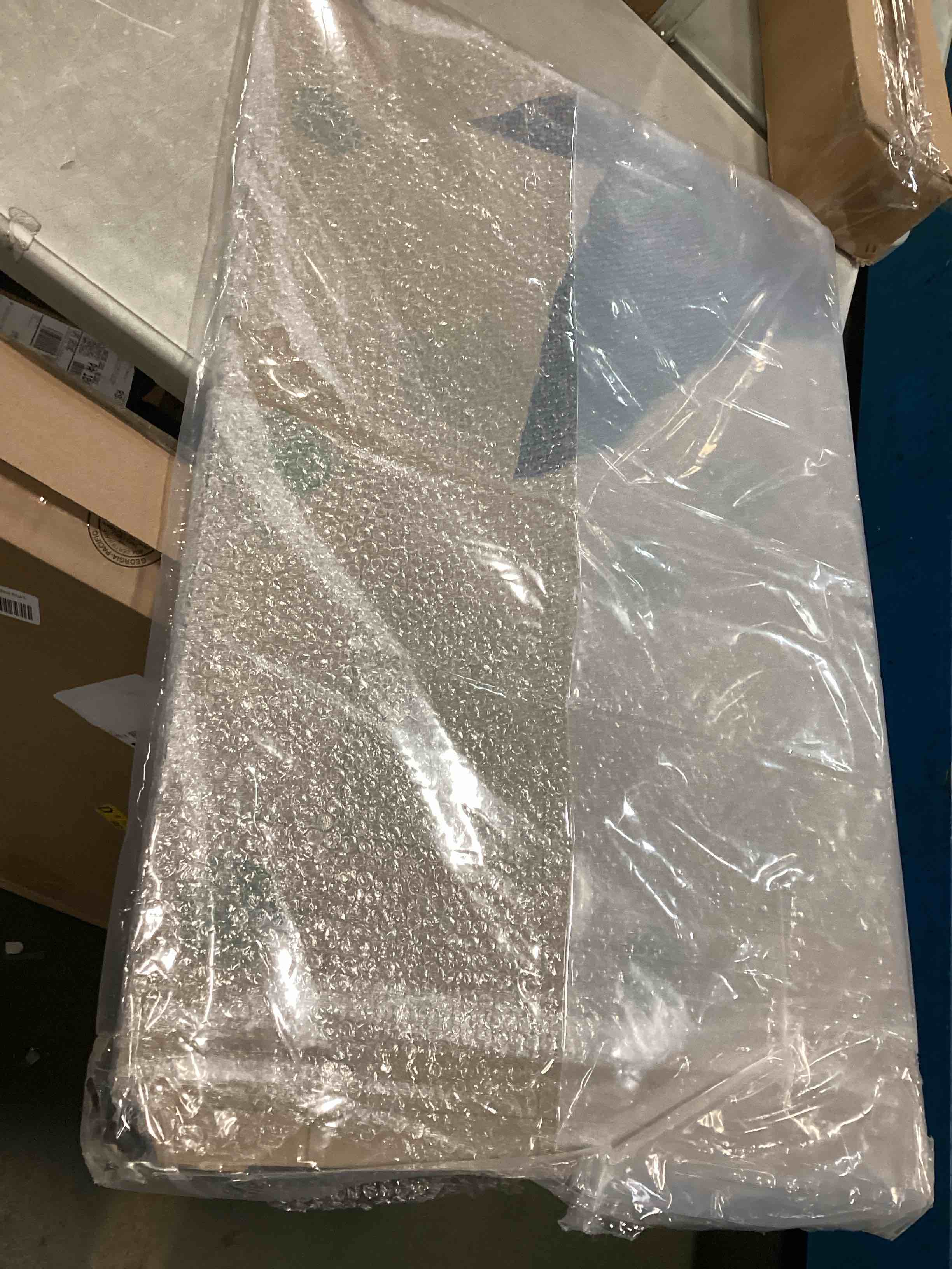 https://s3.amazonaws.com/lotting-images-prod/bidfta/GRA0449079_1731159295617.jpeg