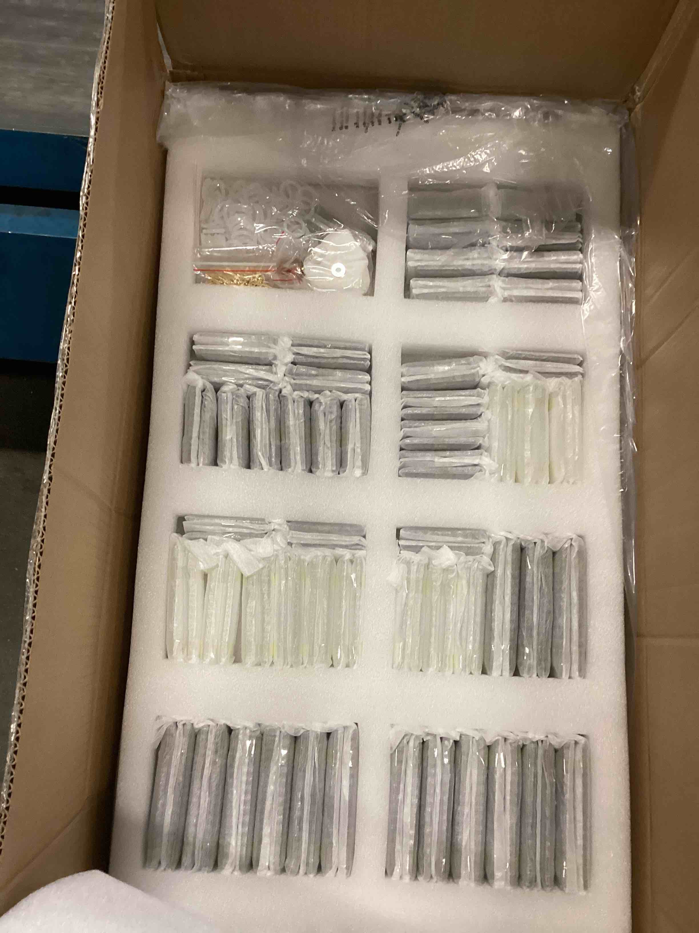 https://s3.amazonaws.com/lotting-images-prod/bidfta/GRA0449848_1730726729907.jpeg