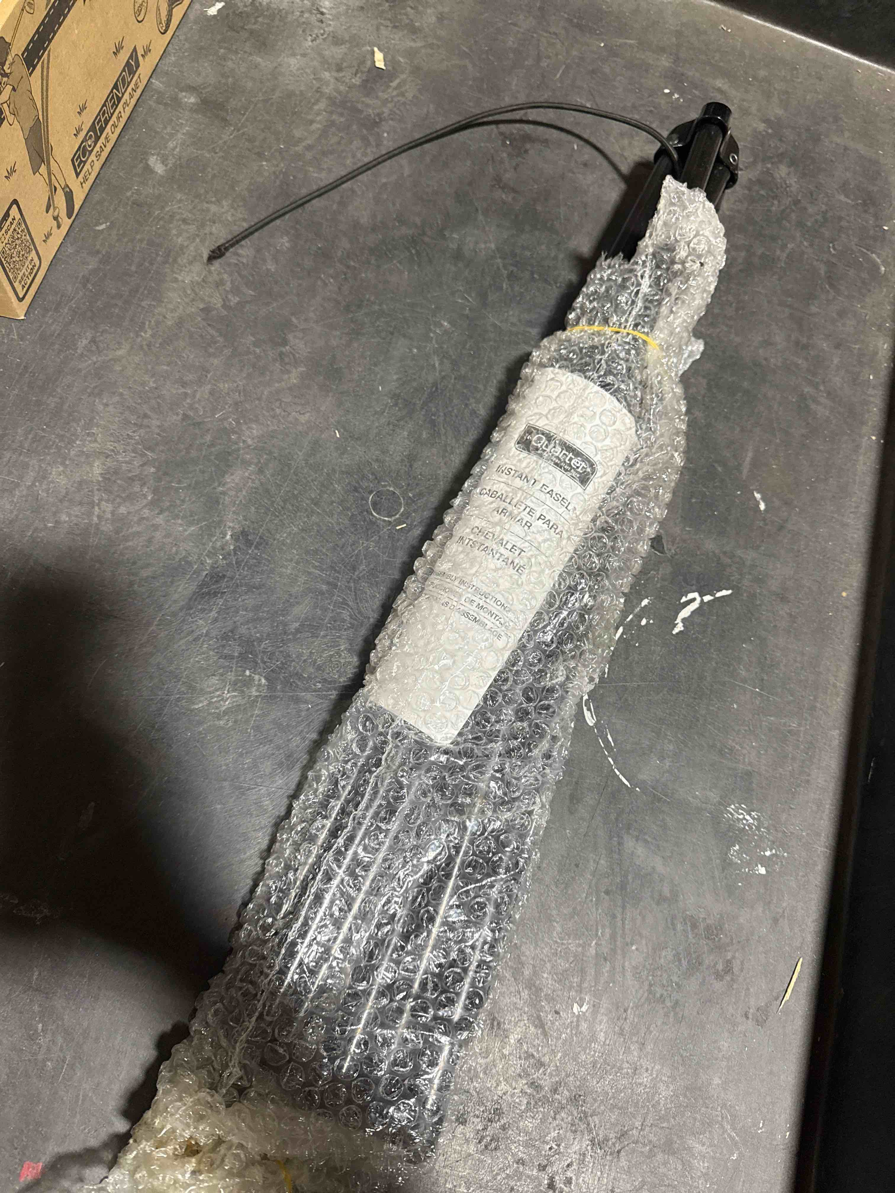 Condition photo showing item condition for quartet instant easel 