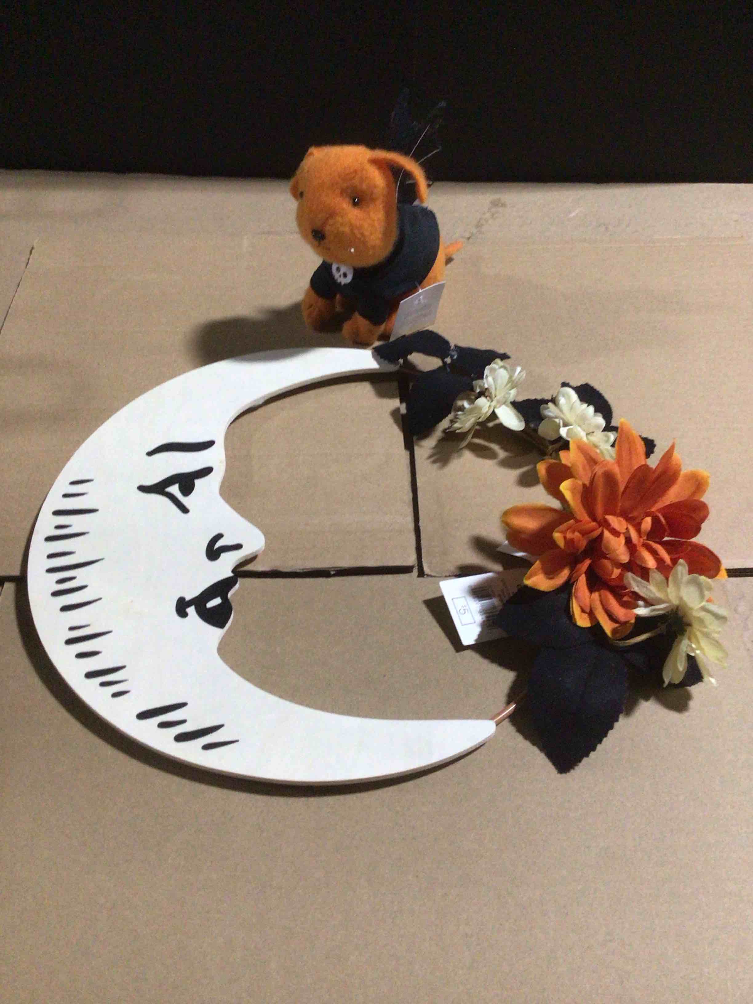 Fall Household Decor, Approximately 40 Items 