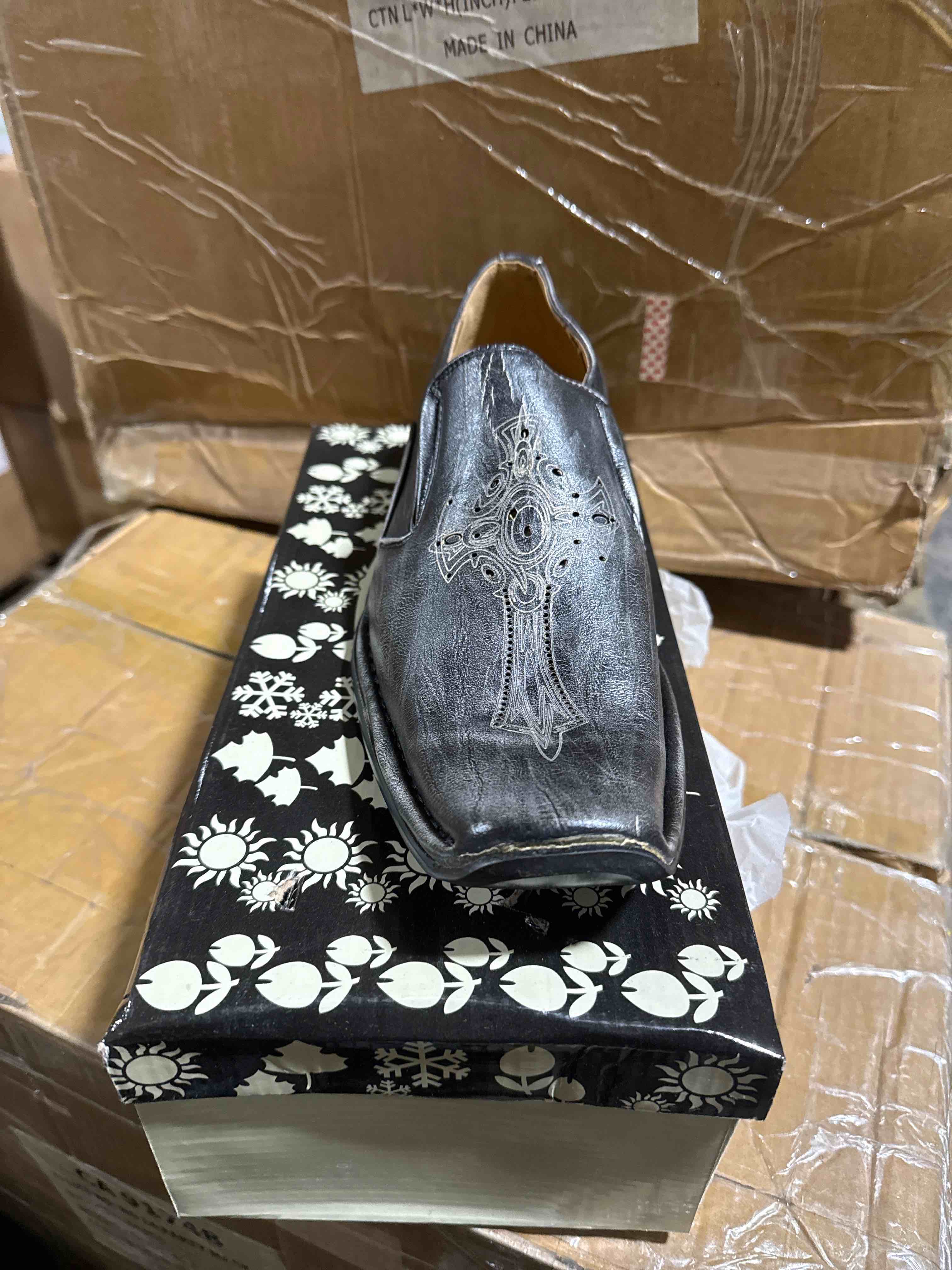 size 8 climate x men’s shoe