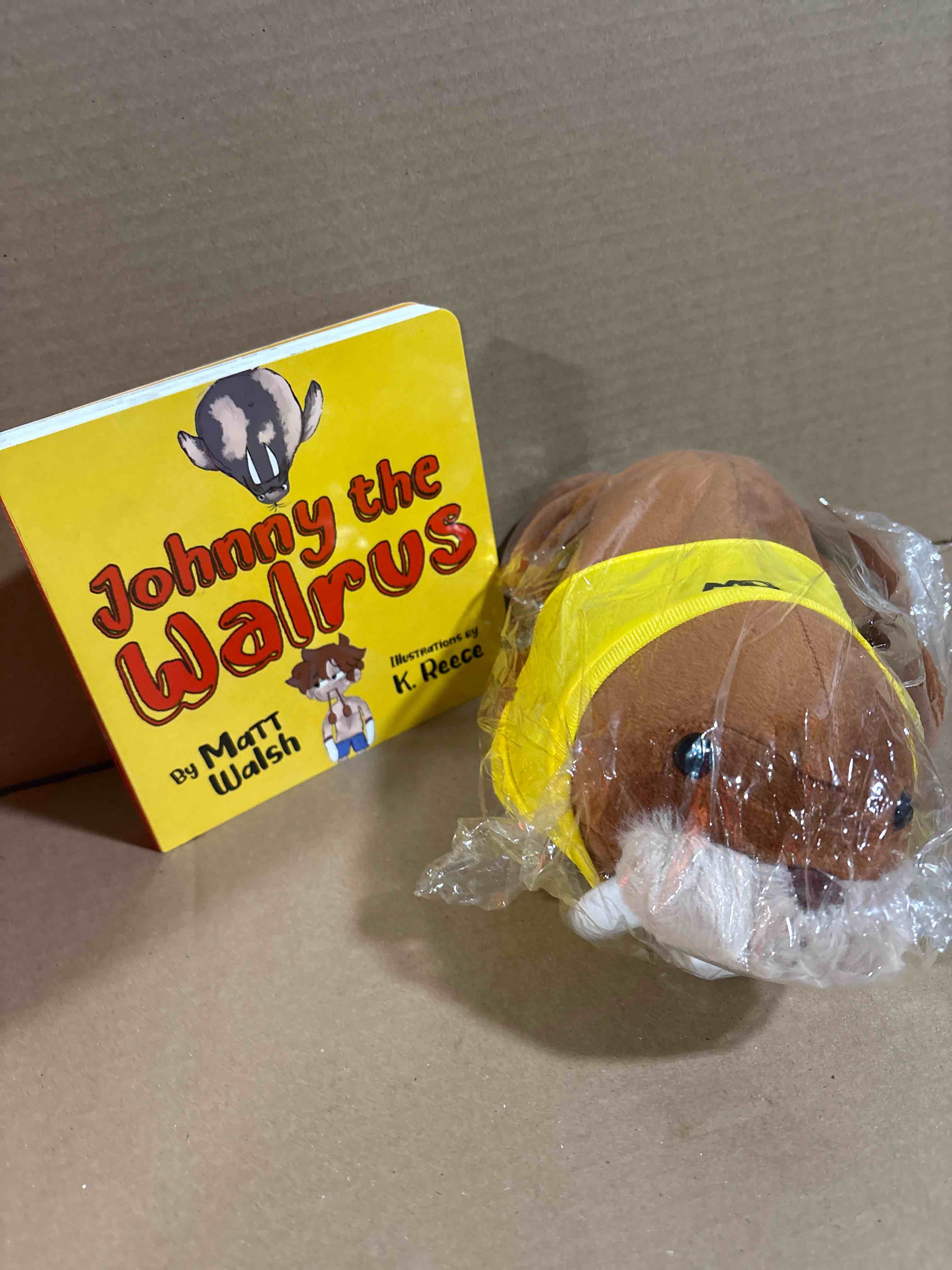 Johnny the warlus plush an book 