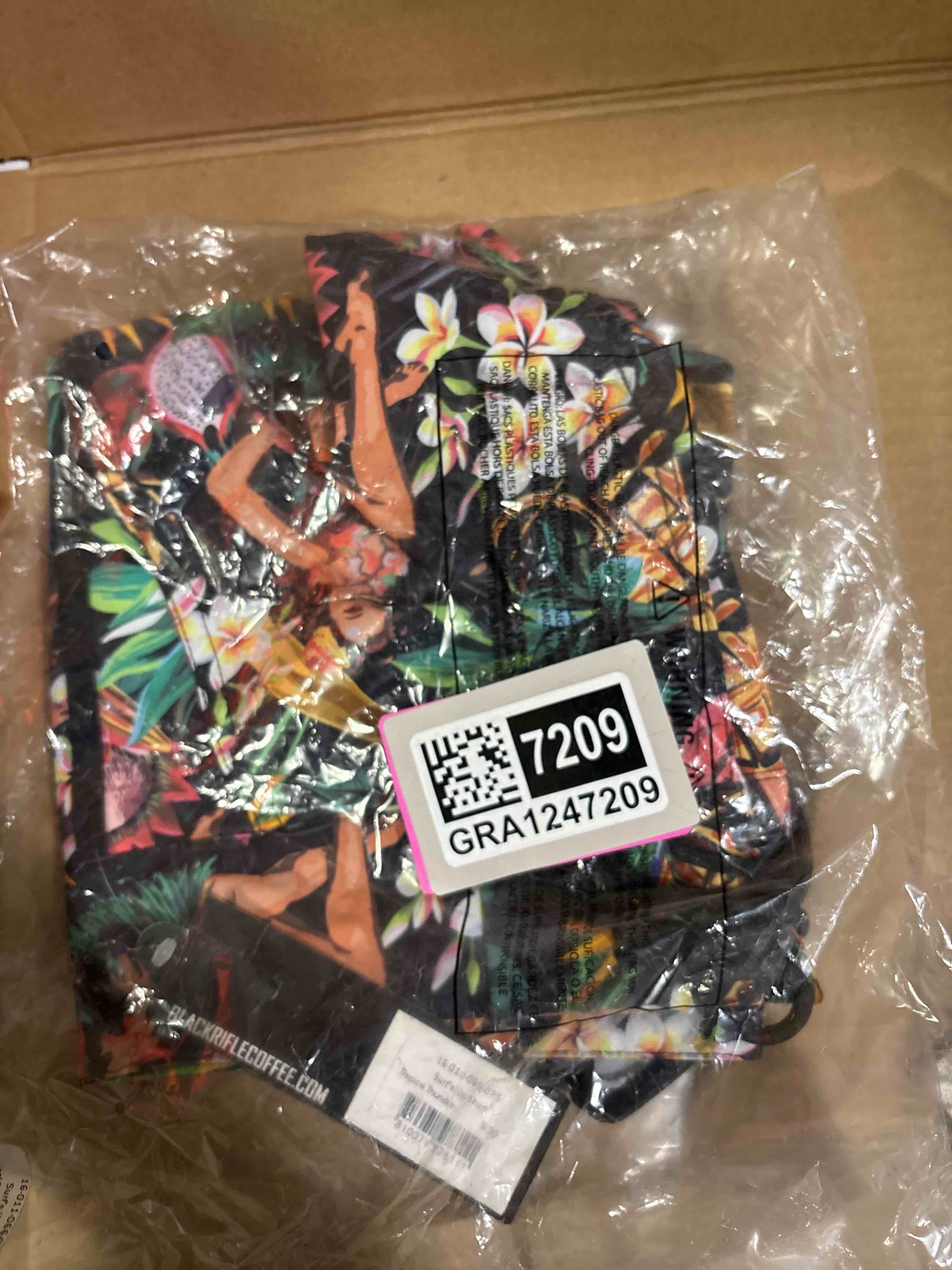 surfs up short tropical thunder