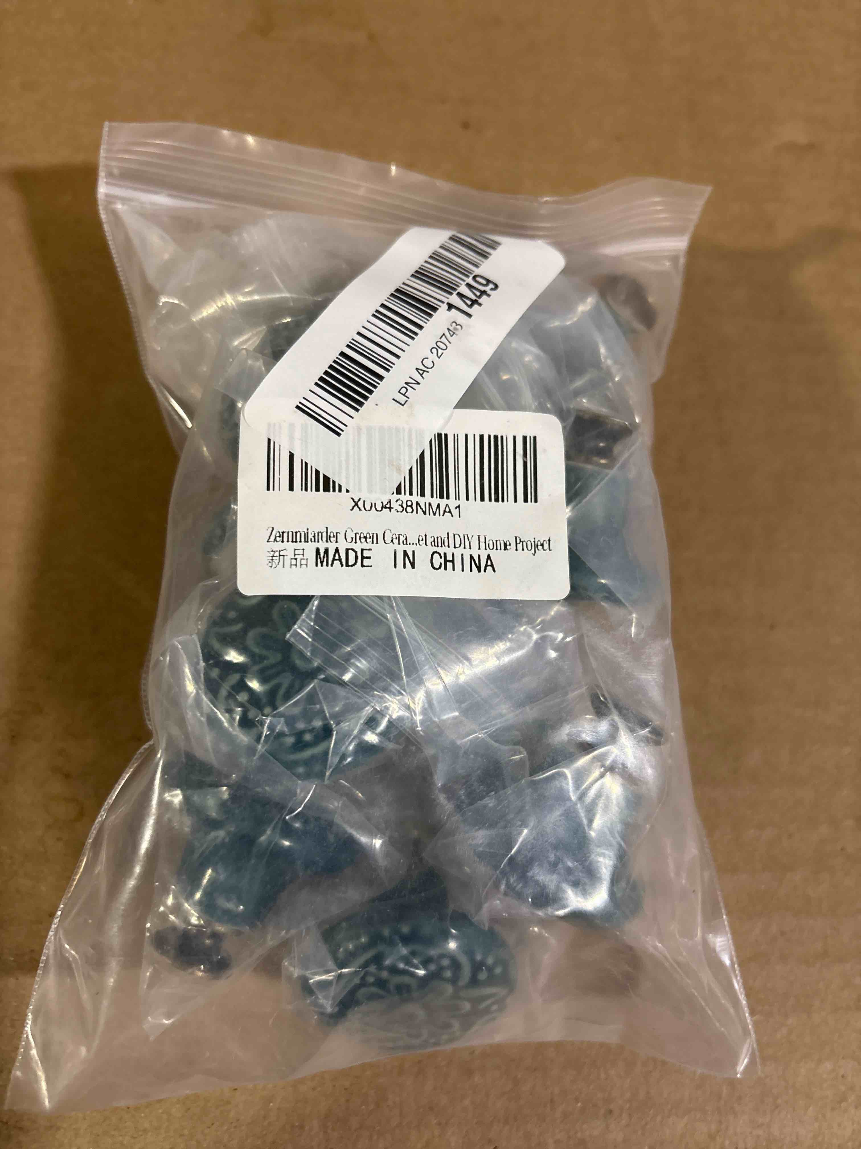 Condition photo showing New/Like New for Green Ceramic Knobs 10 Pack Flower Drawer Pulls Vintage Cabinet Knobs - Antique Dresser Pulls with Screws for Closet Drawer Cupboard Cabinet and DIY Home Project Green 10