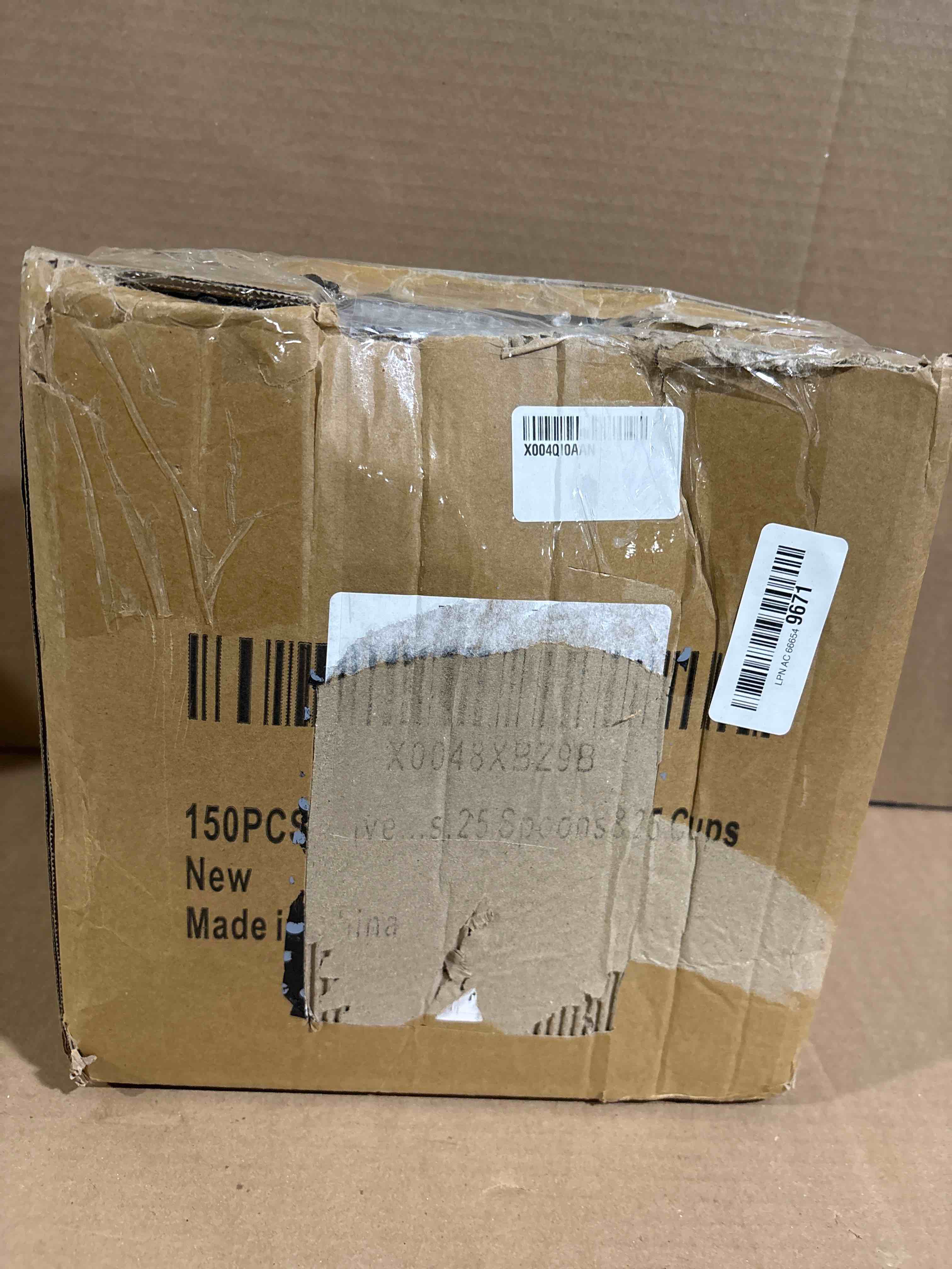 Condition photo showing New/Like New for bUCLA 150-Piece Silver Disposable Dinnerware Set - White Plastic Plates with Silver Rim - Include 25 Dinner Plates, 25 Dessert Plates, 25 Forks, 25 Knives, 25 Spoons & 25 Cups for Party & Christmas 25 Guests Silver