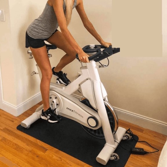 The MYX Studio 5 Bike with Arm (LA-BIKE-WHI-002) 