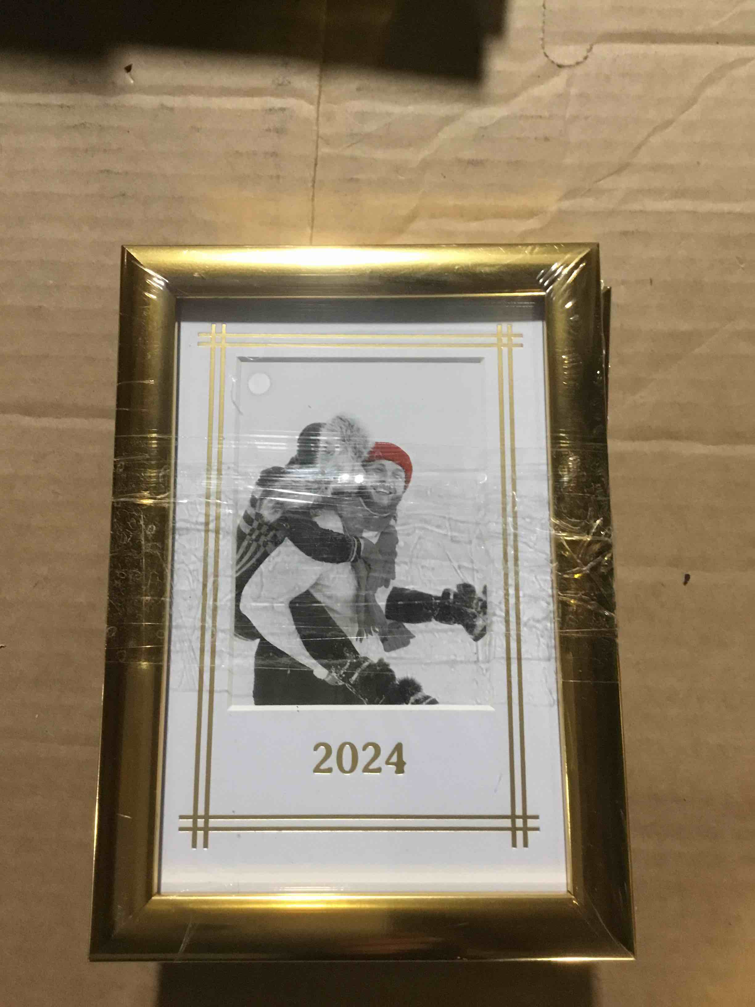 Condition photo showing New/Like New for ELSA L 4"x6" Matted to 3"x4" "2024" Mat Picture Frame Gold Pack of 4 