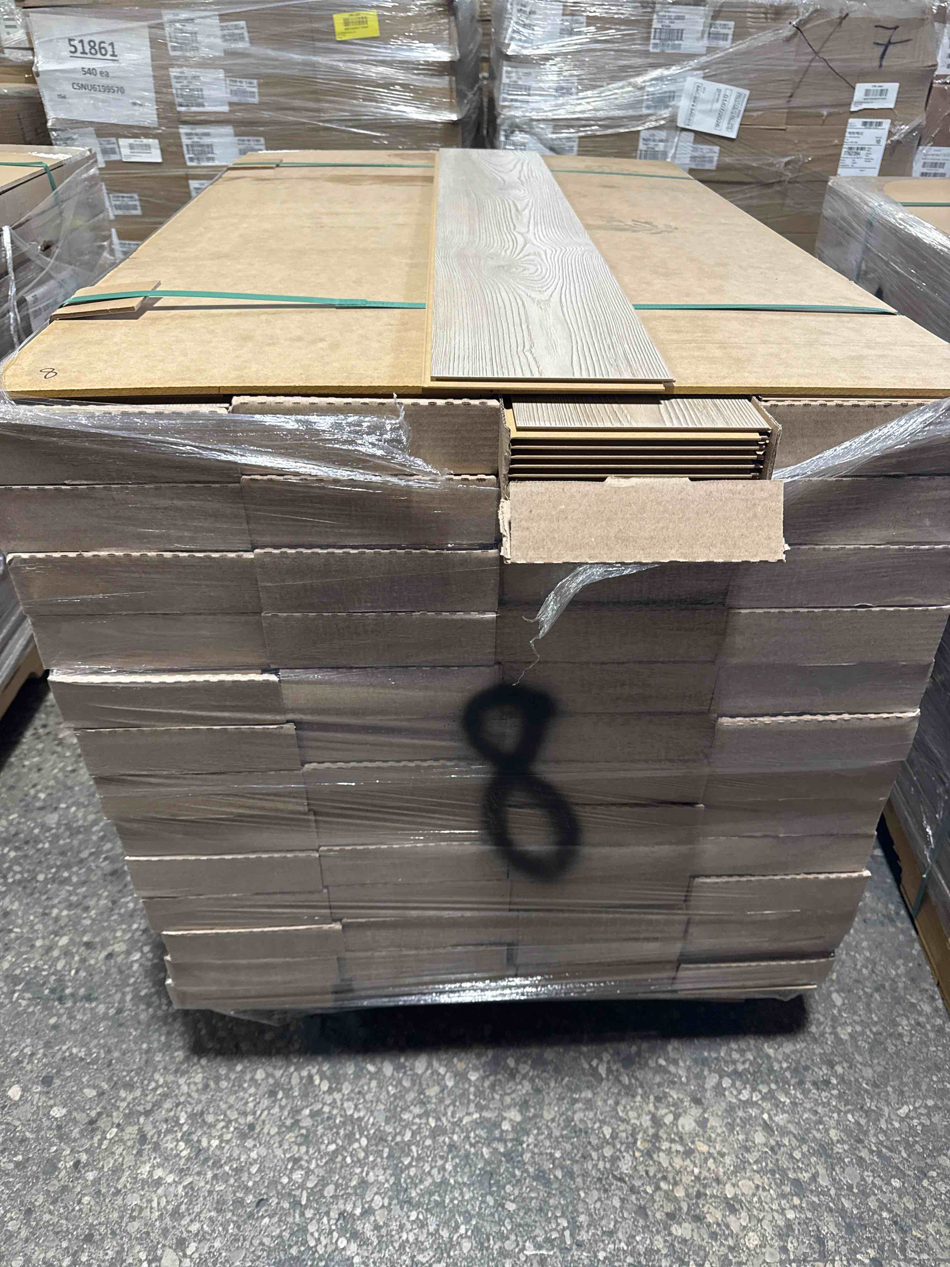 Laminate Wood Flooring (21.05 sq ft/ Box) 56 Boxes - bid per sq ft 