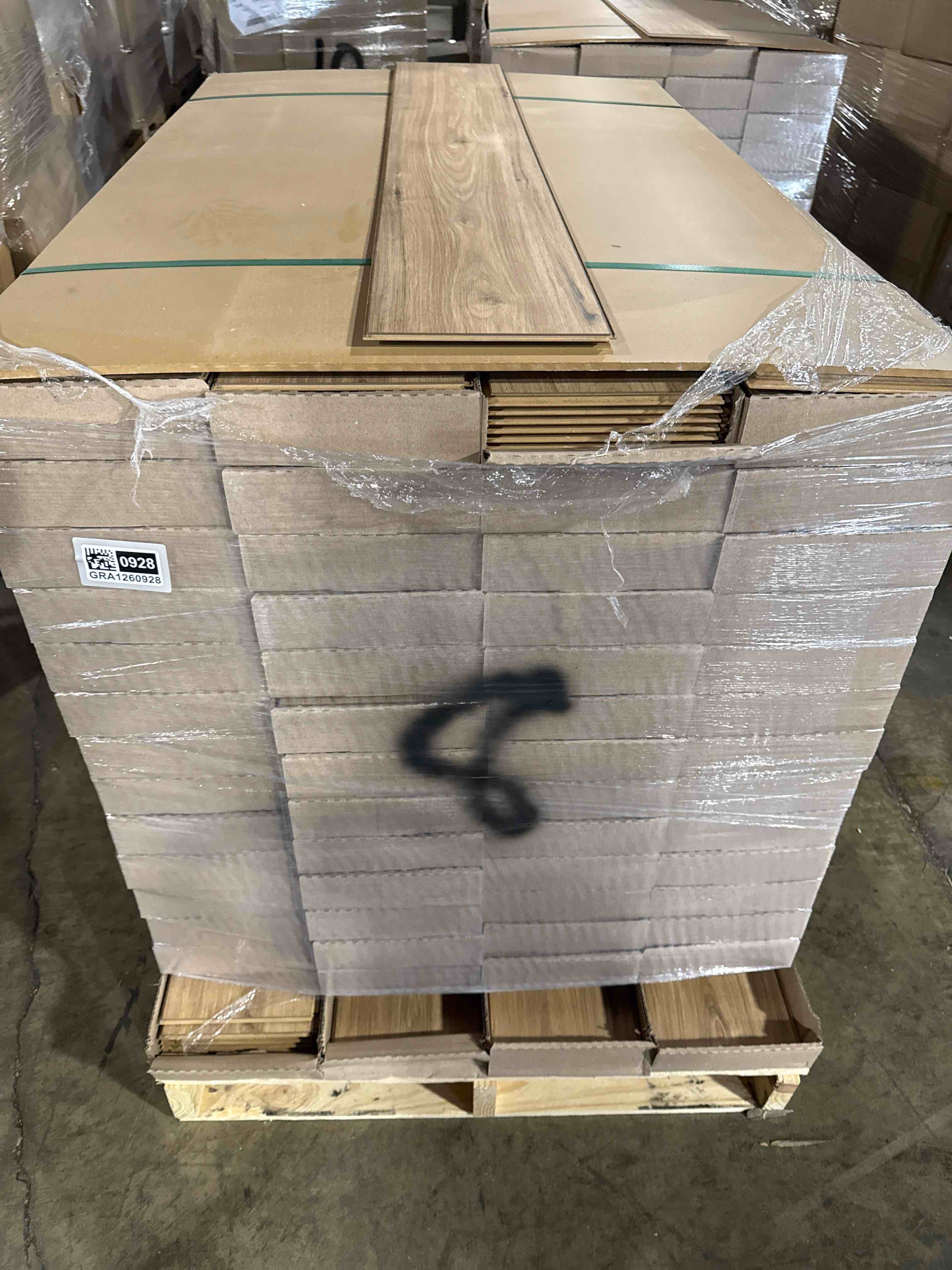 Laminate Wood Flooring (21.05 sq ft/ Box) 56 Boxes - bid per sq ft 