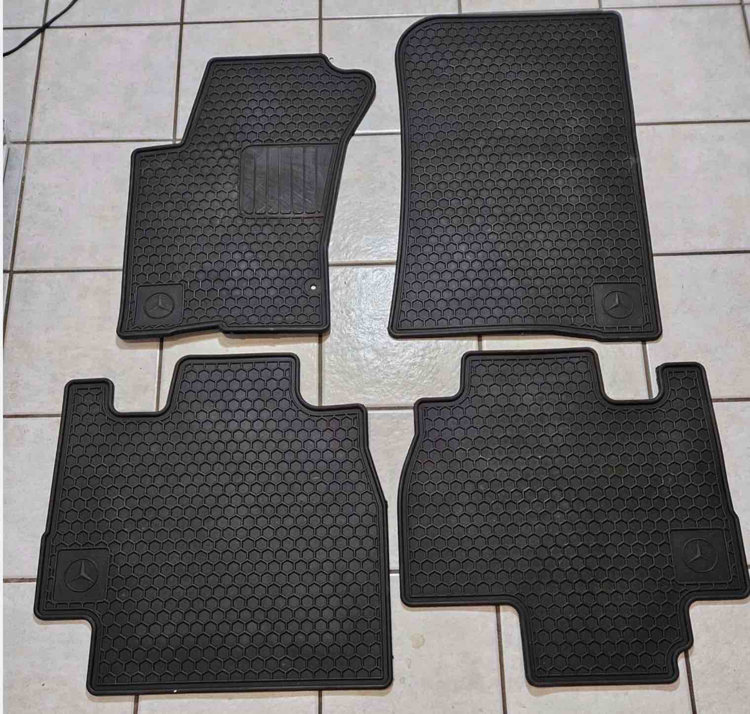 AUTOMOTIVE HEAVY DUTY FLOOR MATS, FOR ESCAPE 2020-2021 01-23LXT052801-1