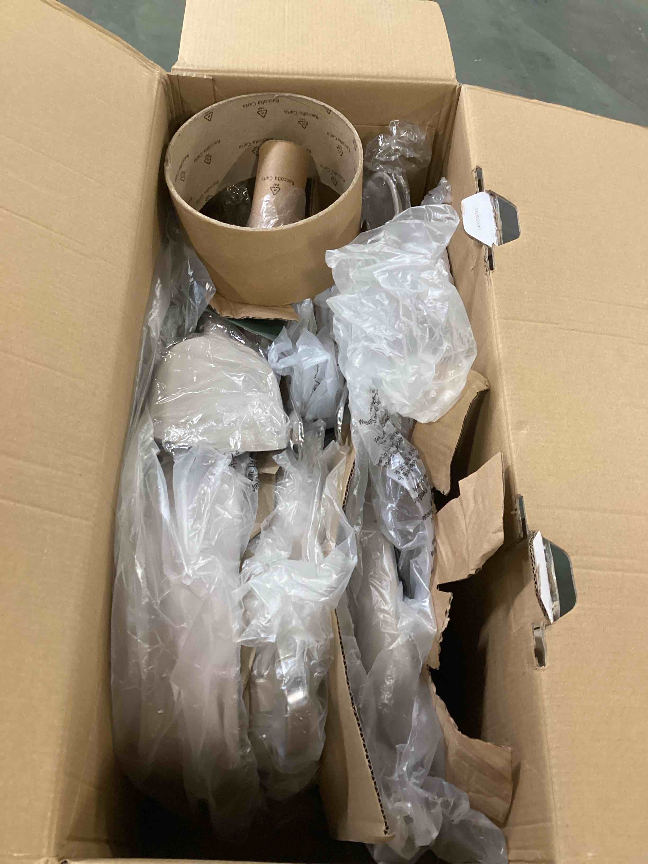 https://s3.amazonaws.com/lotting-images-prod/bidfta/GRA1405451_1760629883756.jpeg