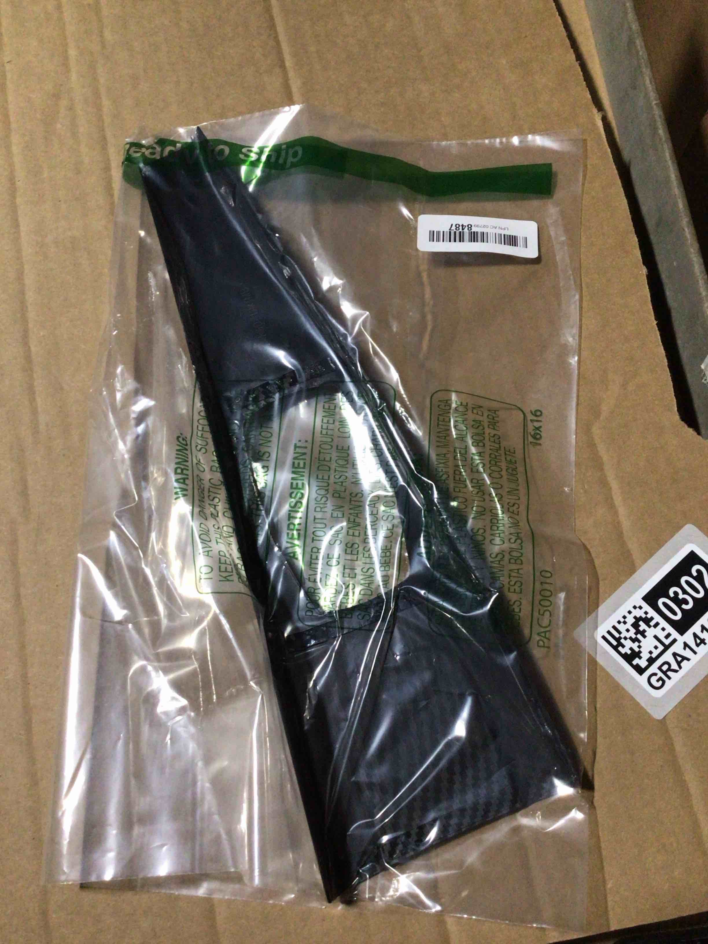 Condition photo showing New/Like New for Car Multimedia Cover Sticker Wrap Carbon Color ABS Decal Trim fits for BMW F30 F31 F34 3GT F32 F36 Accessories - F33 Convertible NOT FIT
