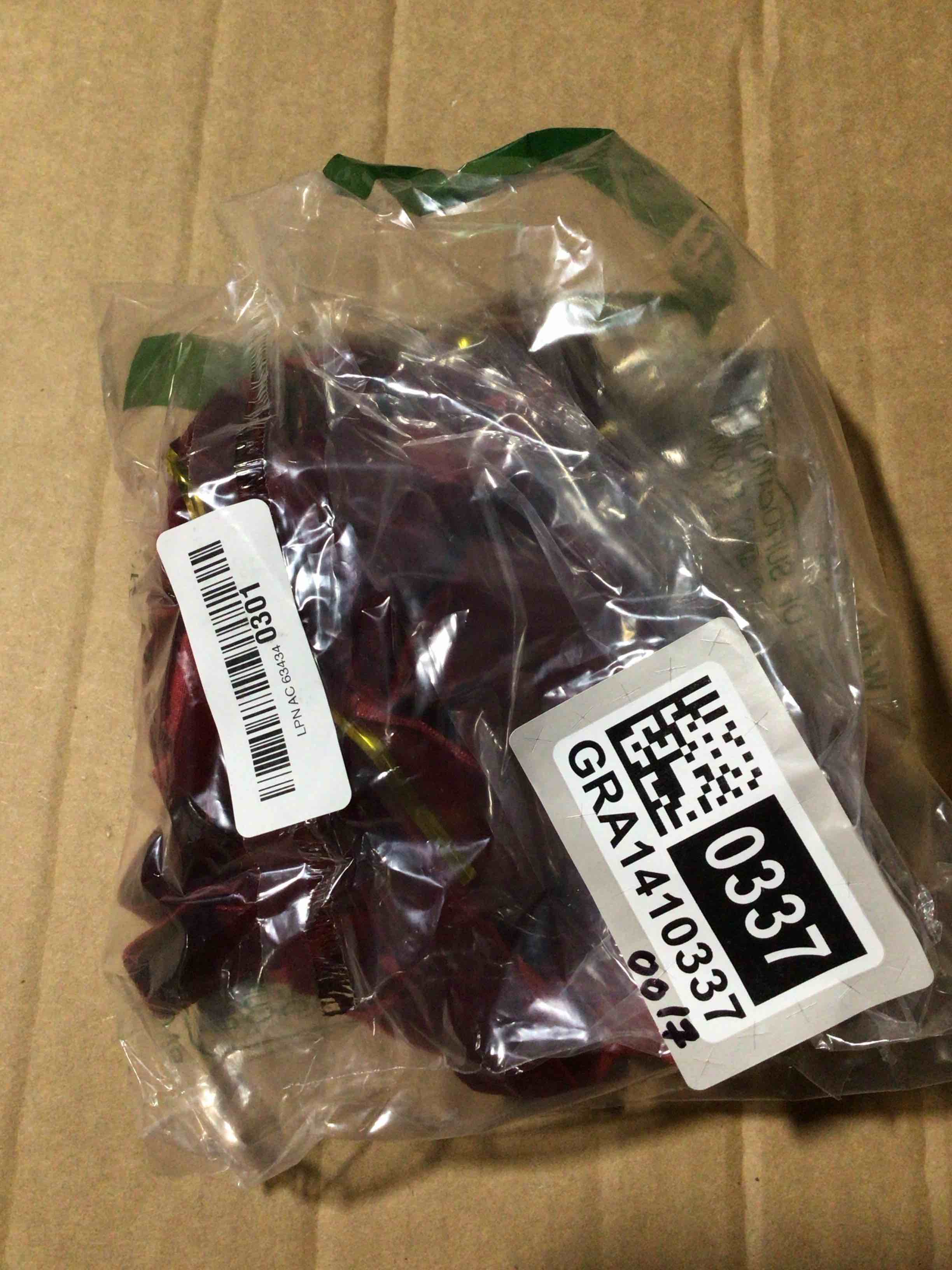 Condition photo showing New/Like New for 16 Pcs 1" Wide Burgundy Velvet Christmas Tree Bows 5 * 7 inch, Rustic Bows for Door, Garland, Fireplaces, Wreath Decor, Xmas Home Party Decoration Burgundy 1''