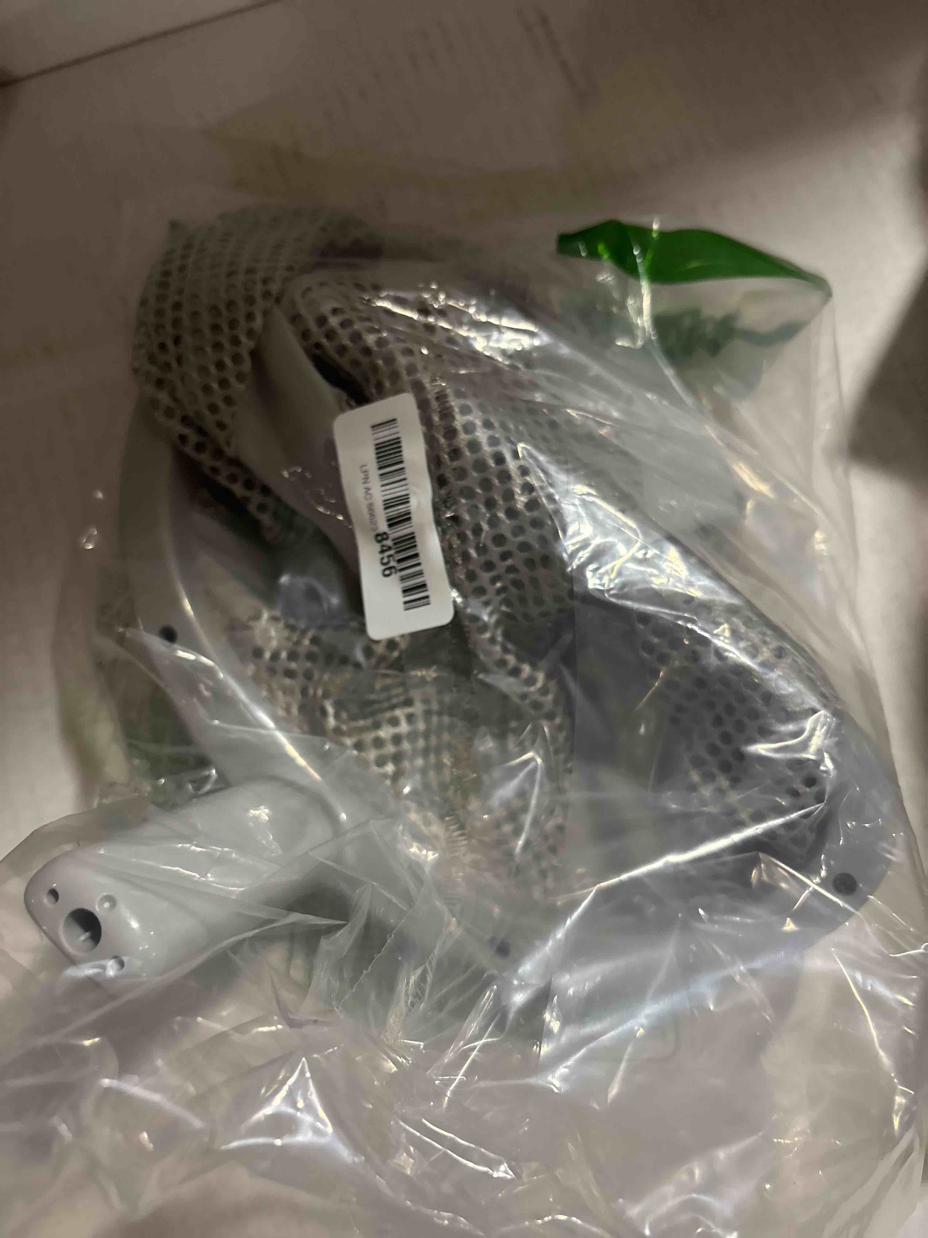 Condition photo showing New/Like New for Munchkin® Super Scoop™ Hanging Bath Toy Storage with Quick Drying Mesh, Grey Standard Bath Toy Scoop