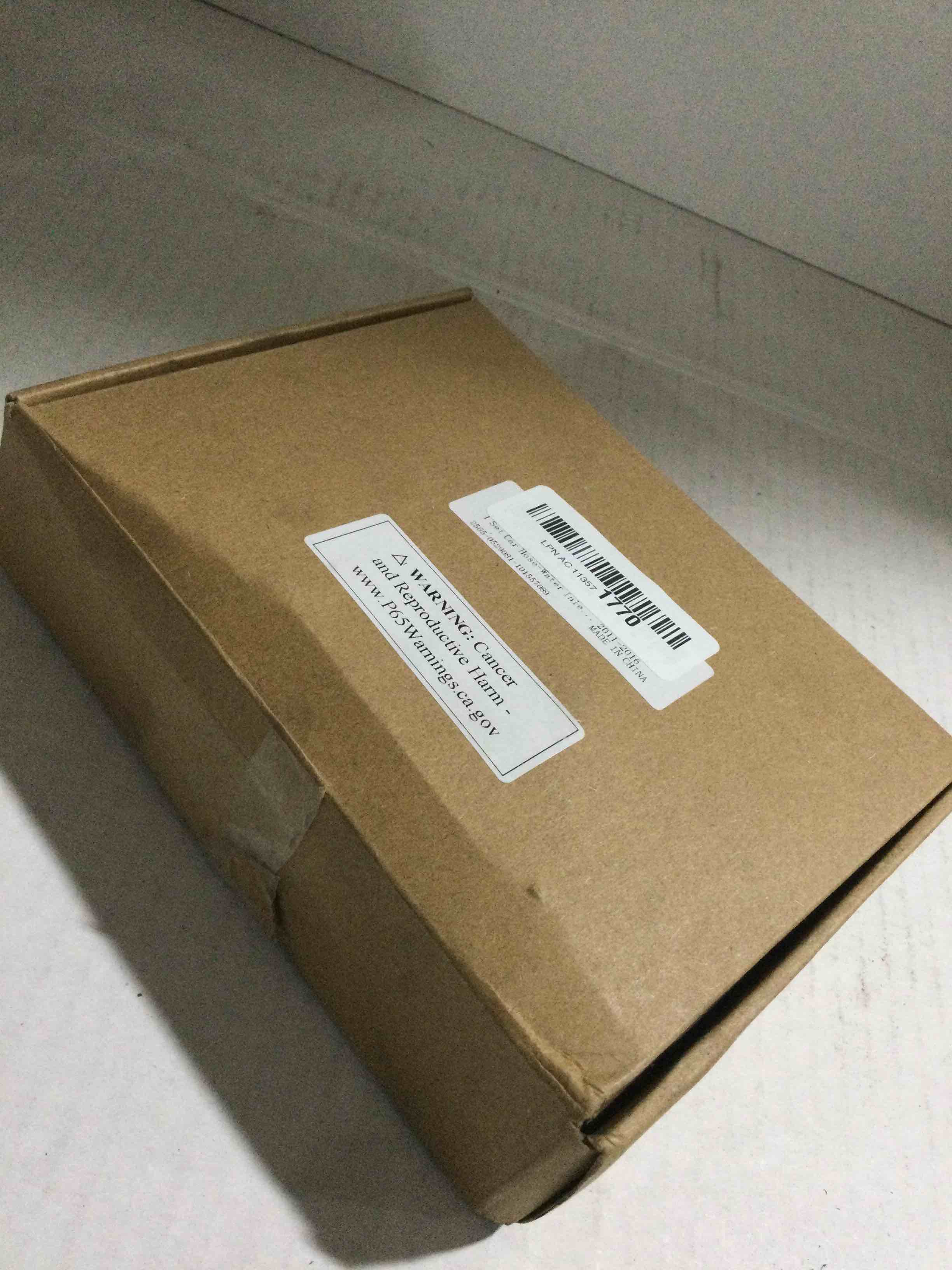 Condition photo showing New/Like New for uxcell 1 Set Car Hose-Water Inlet W/Clamps No.973114U100 for Hyundai Sonata 2012-2015 for Kia Optima 2011-2016