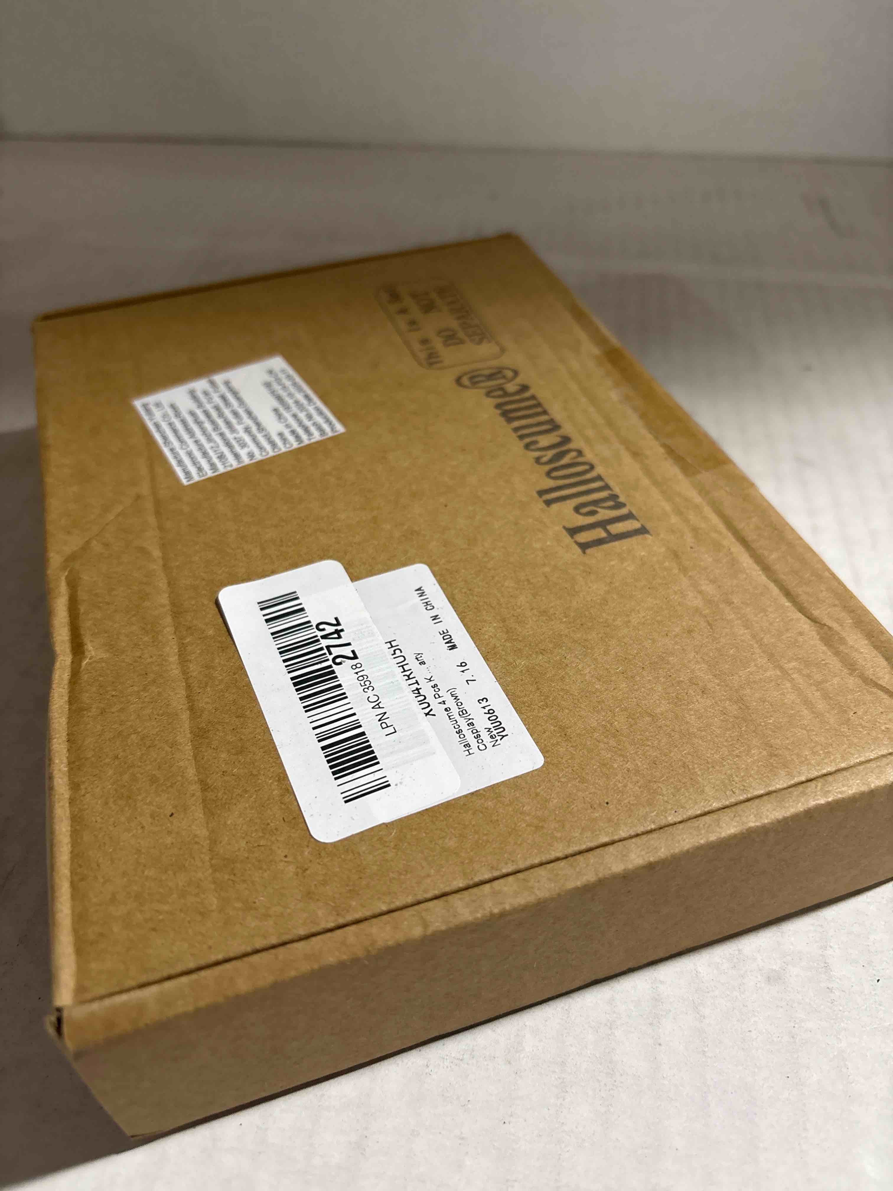 Condition photo showing New/Like New for 4 Pcs Kangaroo Costume Set Kangaroo Headband Bowtie Tail Nose for Carnival Mardi Gras Party Cosplay Brown