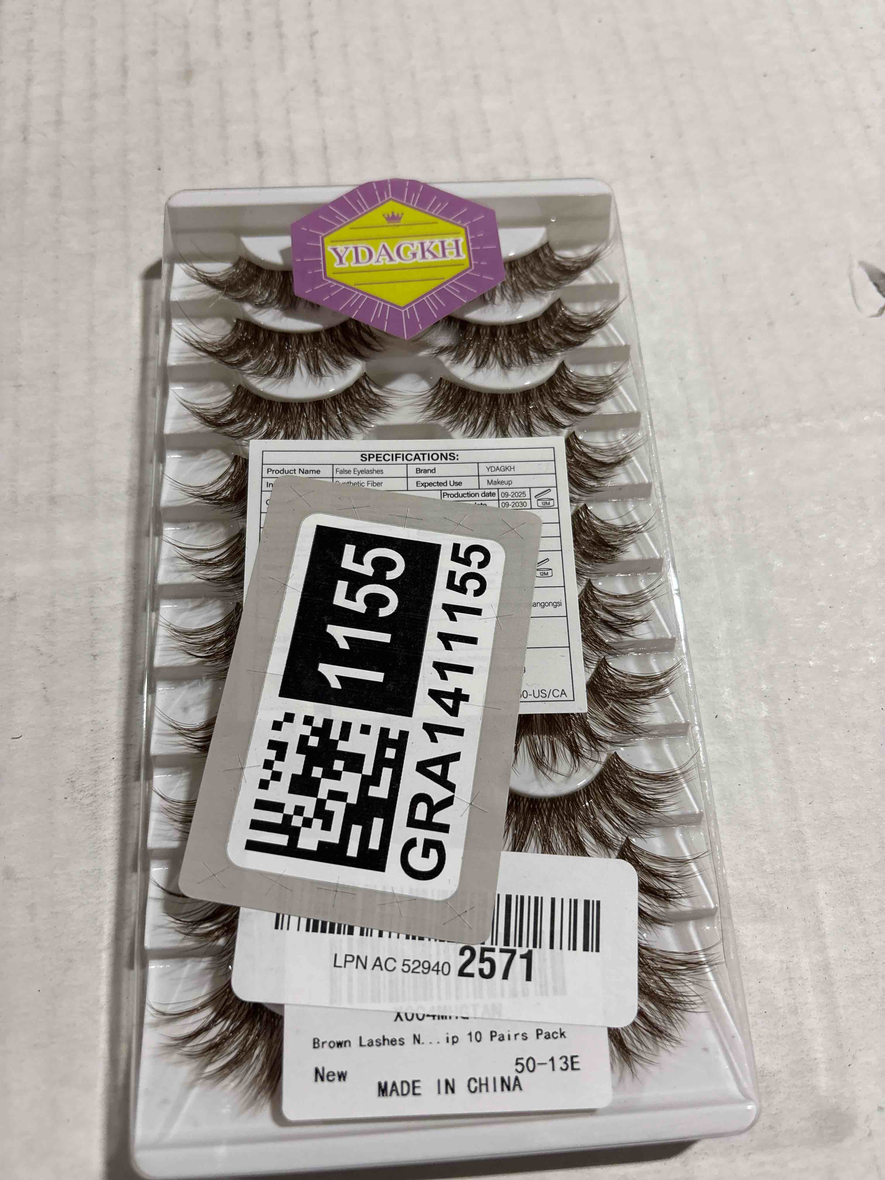 Condition photo showing New/Like New for brown long fake lashes 10 pairs pack