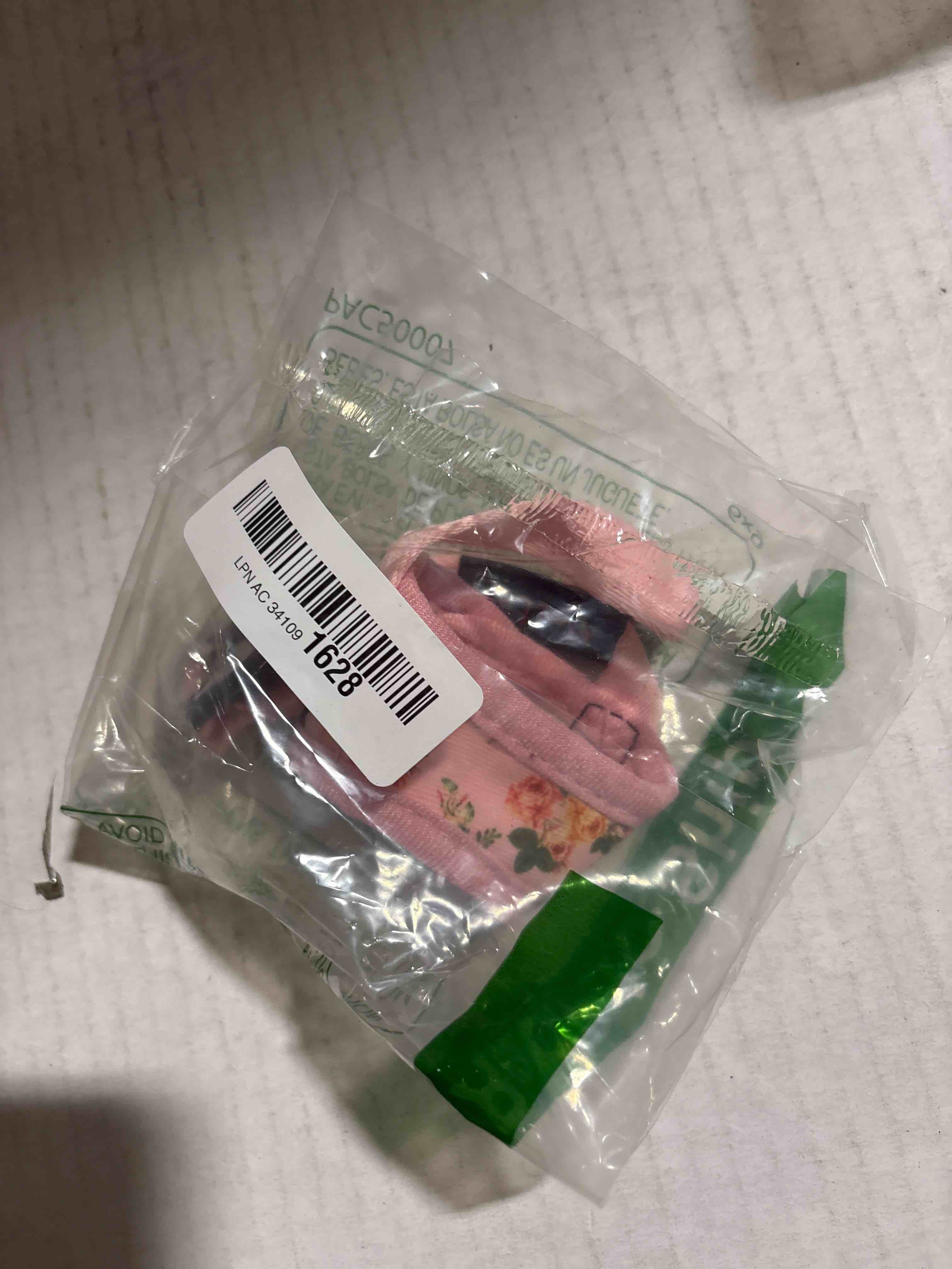 Condition photo showing New/Like New for HEELE Dog Muzzle,Soft Nylon Muzzle Anti Biting Barking Chewing,Air Mesh Breathable Drinkable Adjustable Loop Pets Muzzle for Small Medium Large Dogs 4 Colors 4 Sizes (P-Pink Flower, XS) XS P-Pink flower