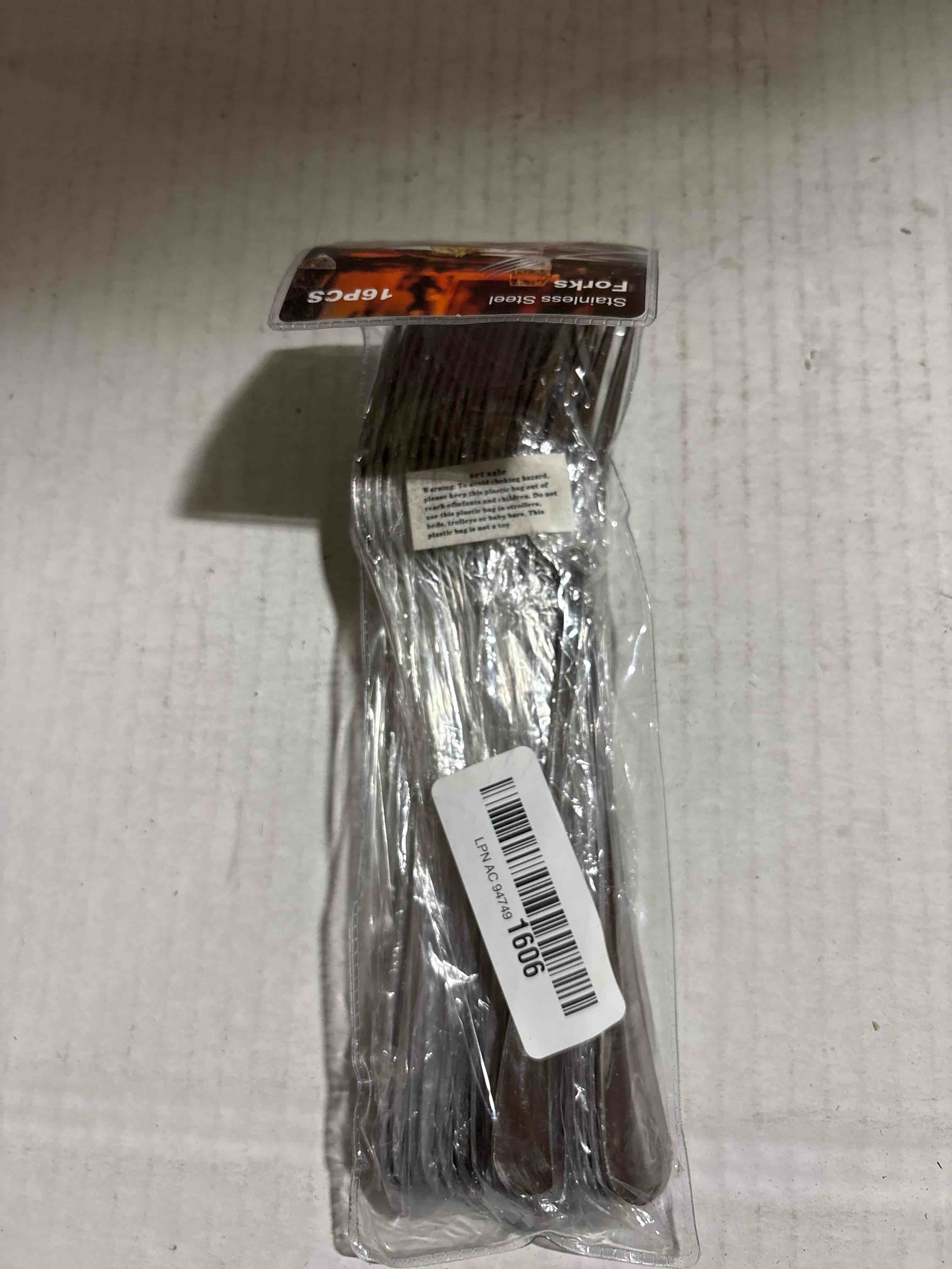 Condition photo showing New/Like New for Dinner Forks,Set of 16 Top Food Grade Stainless Steel Silverware Forks,Table Forks,Flatware Forks,8 Inches,Mirror Finish & Dishwasher Safe,Use for Home,Kitchen or Restaurant 16pcs-Silver