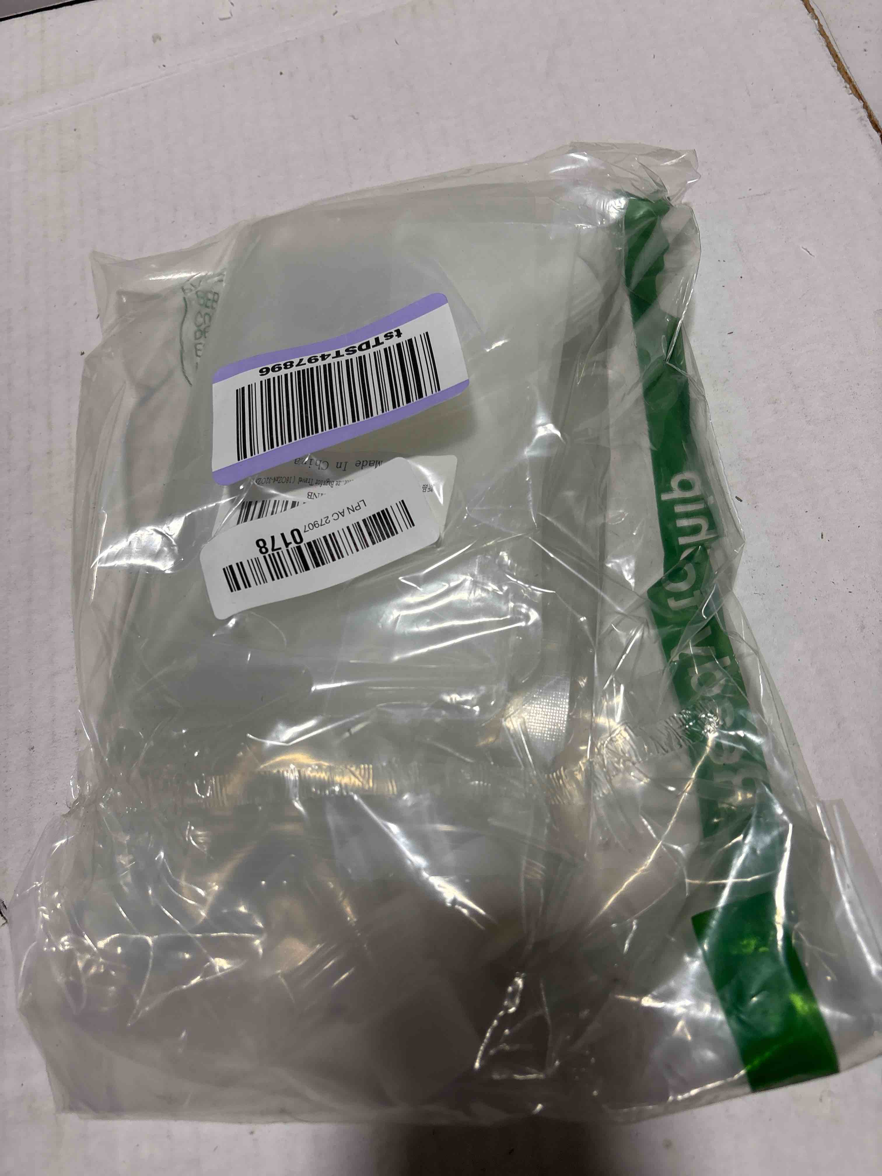 Condition photo showing New/Like New for Plastic Flasks for Liquor Hidden,Drink Pouches for Adults Alcohol,Rum Runners for Cruise Leak Proof set,Reusable and Concealable Booze Bags for Travel?16OZx4-32OZx4) 8 Pcs?16OZx4-32OZx4?