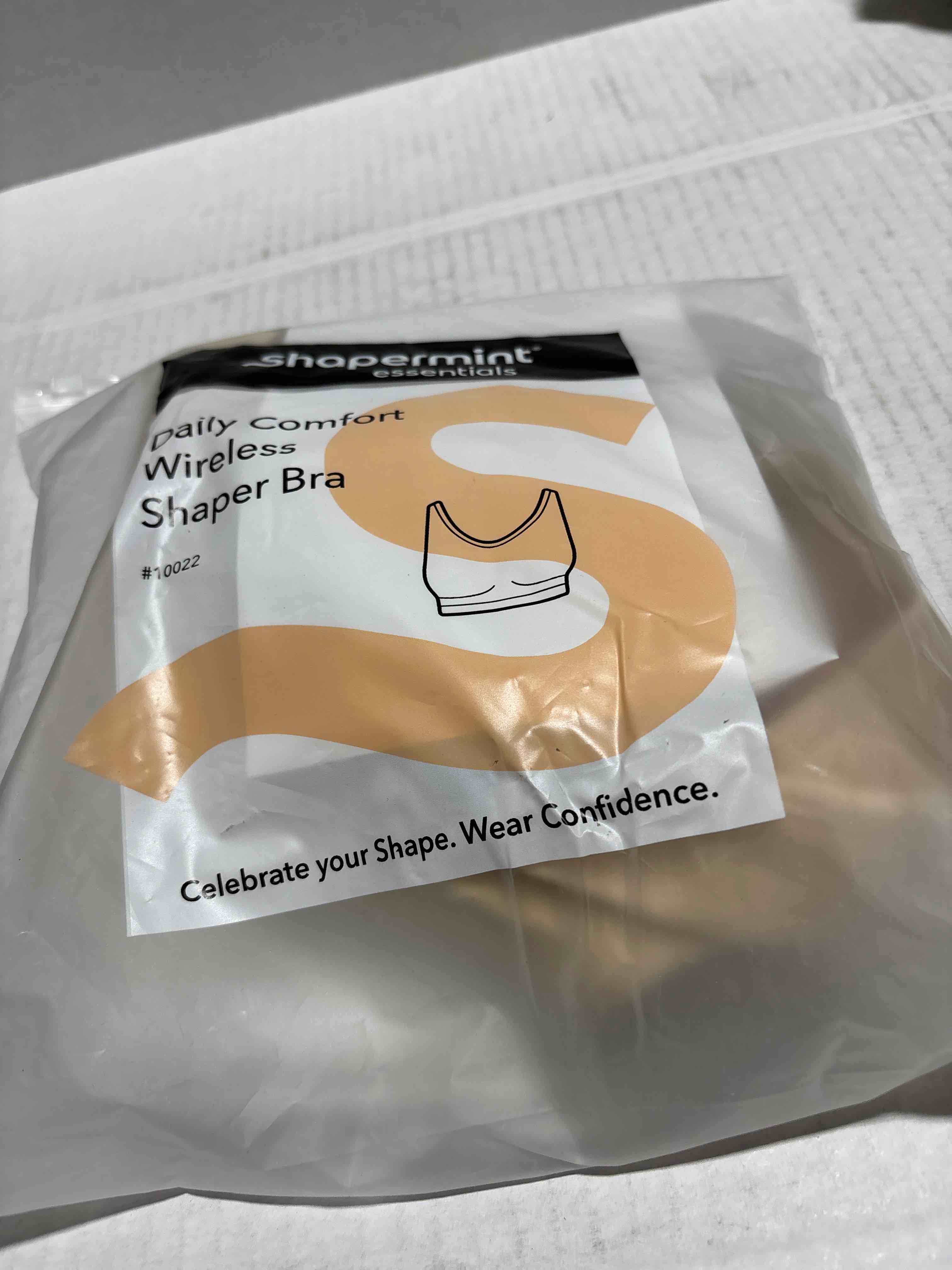 Condition photo showing New/Like New for SHAPERMINT Wireless Bras for Women No Underwire – Small to Plus Size Bralettes with Support and Natural Lift 2XL: 36G, 38DD/E–G, 40D–DD/E, 42C–D, 44C–D Nude