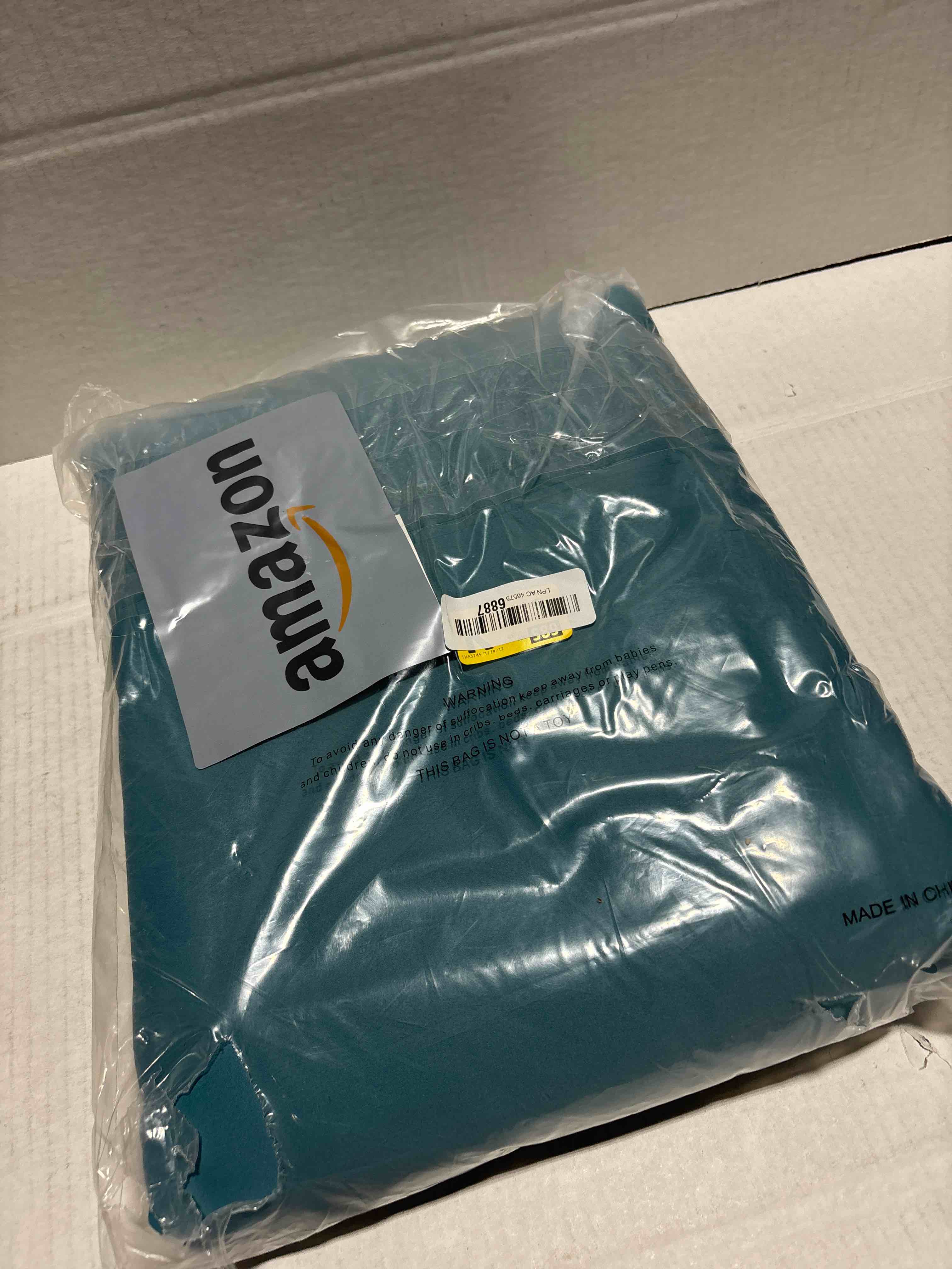 Condition photo showing New/Like New for RYB HOME Privacy Blackout Curtains, Thermal Insulating Room Divider Large Window Treatment for Glass Door Living Room Shared Bedroom Laundry Room, W 60 x L 108 inches, Teal, 1 Panel Teal 60"W x 108"L (Pack of 1)