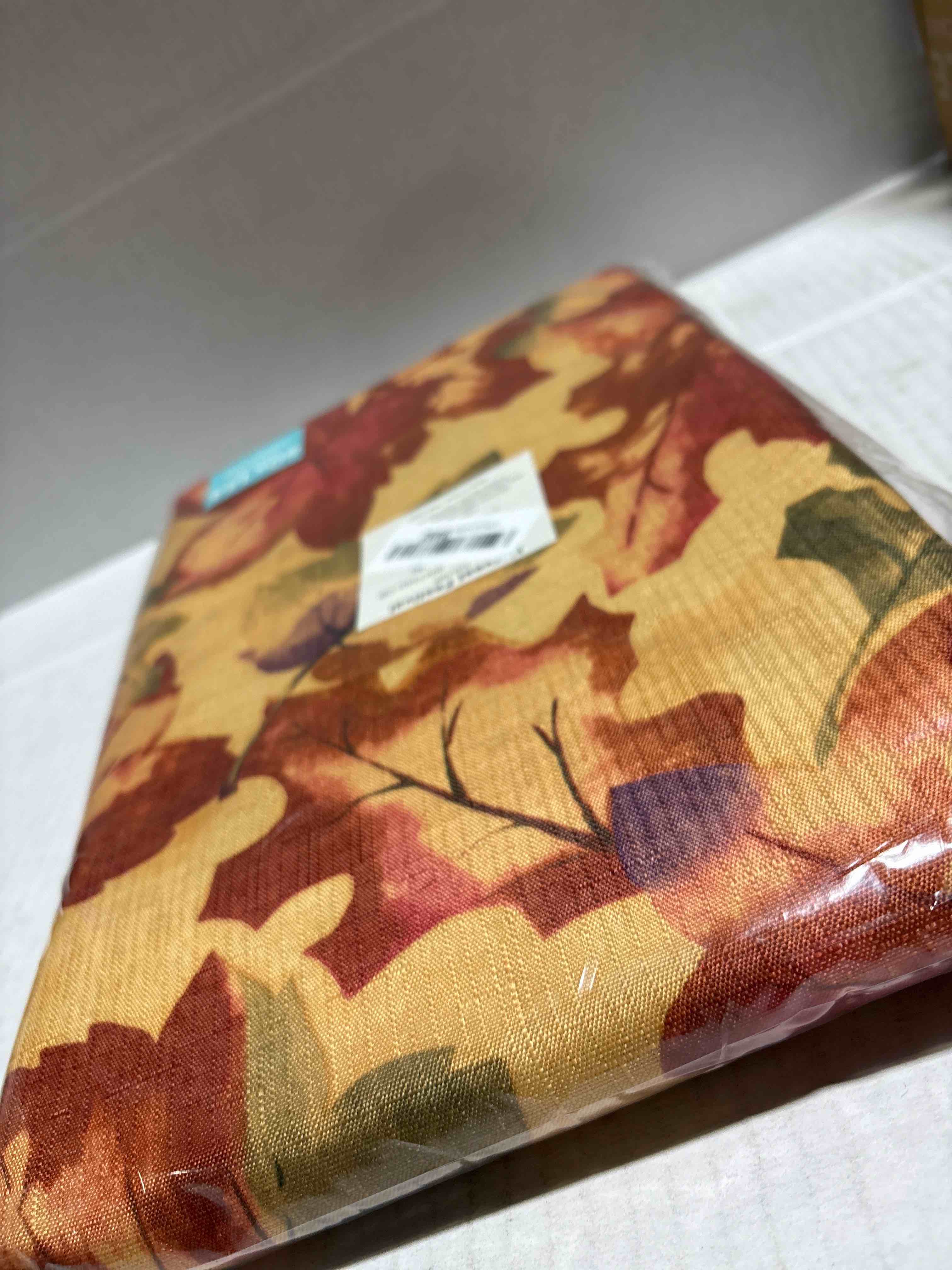 Condition photo showing New/Like New for Elrene Home Fashions Harvest-Festival Fall Printed Tablecloth, 60" x 144", Oblong Tablecloth (1) 144" x 60" (Oblong)