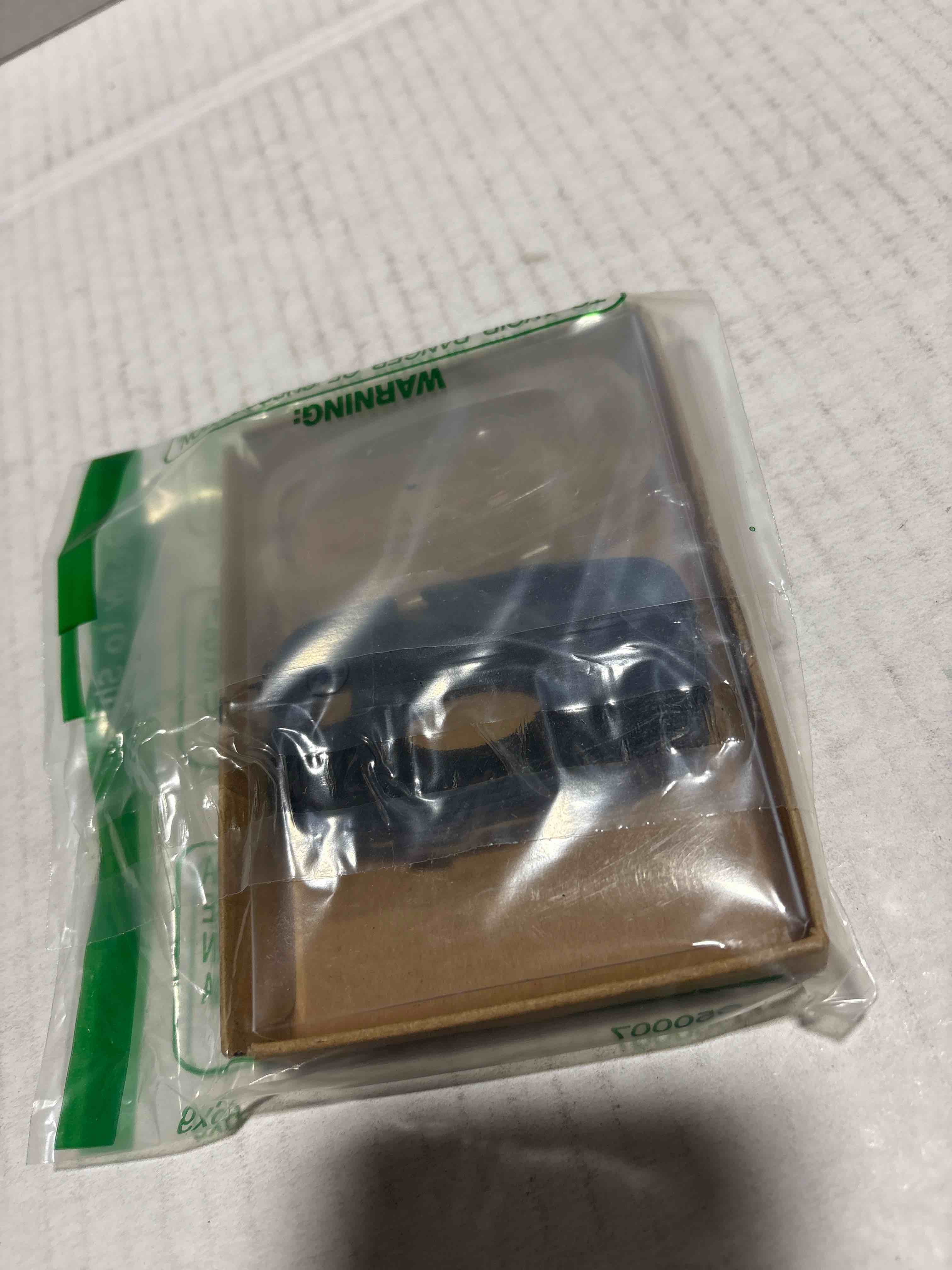 Condition photo showing New/Like New for TANGSEN Key Fob Case TPU Cover Compatible with Ford Edge Focus ST ECOSPORT Expedition Explorer Fusion Mustang Ranger Transparent Carbon Fiber Texture 3 4 5 Button Protective Key Shell Universal Button Black Carbon Fiber TPU Cover & Transparent Button