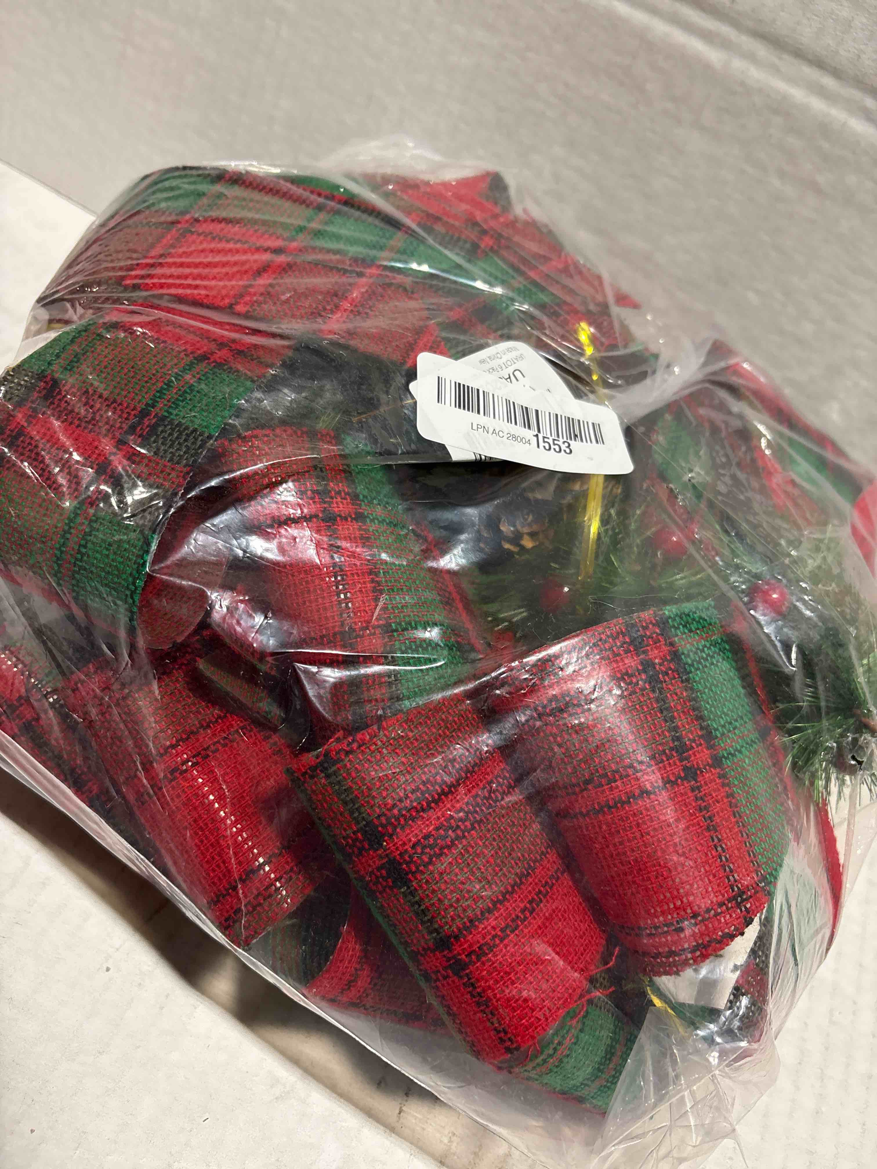 Condition photo showing New/Like New for URATOT 6 Pack Christmas Wreaths with Pinecones Needles Xmas Decorations Natural Christmas Tree Bows for Holiday Decoration or DIY Crafts, 9 x 12 Inches 9 x 12 inches Red with Green