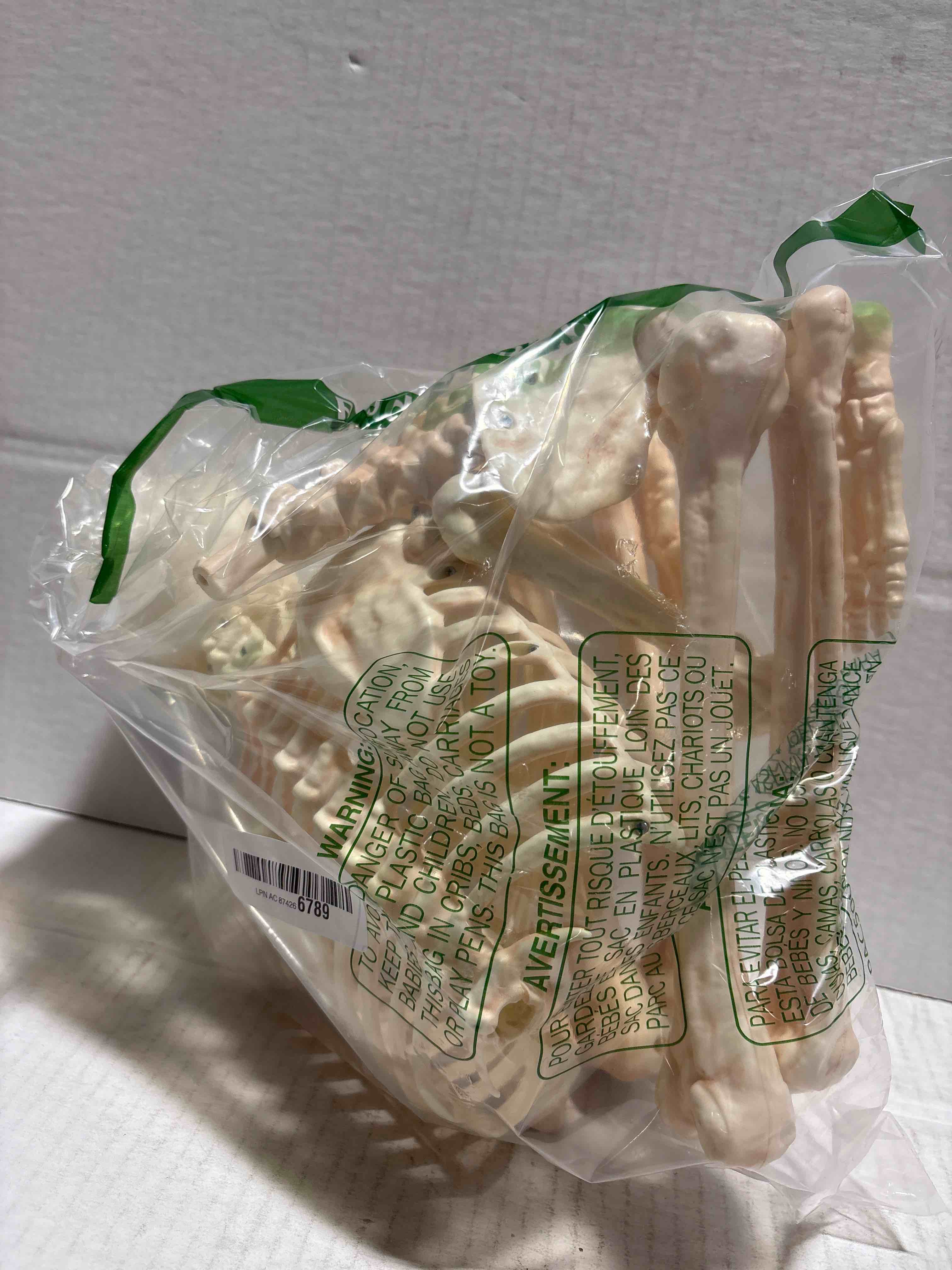 Condition photo showing New/Like New for JOYIN 36" Halloween Skeleton Decor, 3FT Full Body Stayable Movable Joints, Posable Hanging Skeletons for Halloween Decoration, Yard, Graveyard, Haunted House Props, Spooky Scene Party Favor 36 inches 1.0