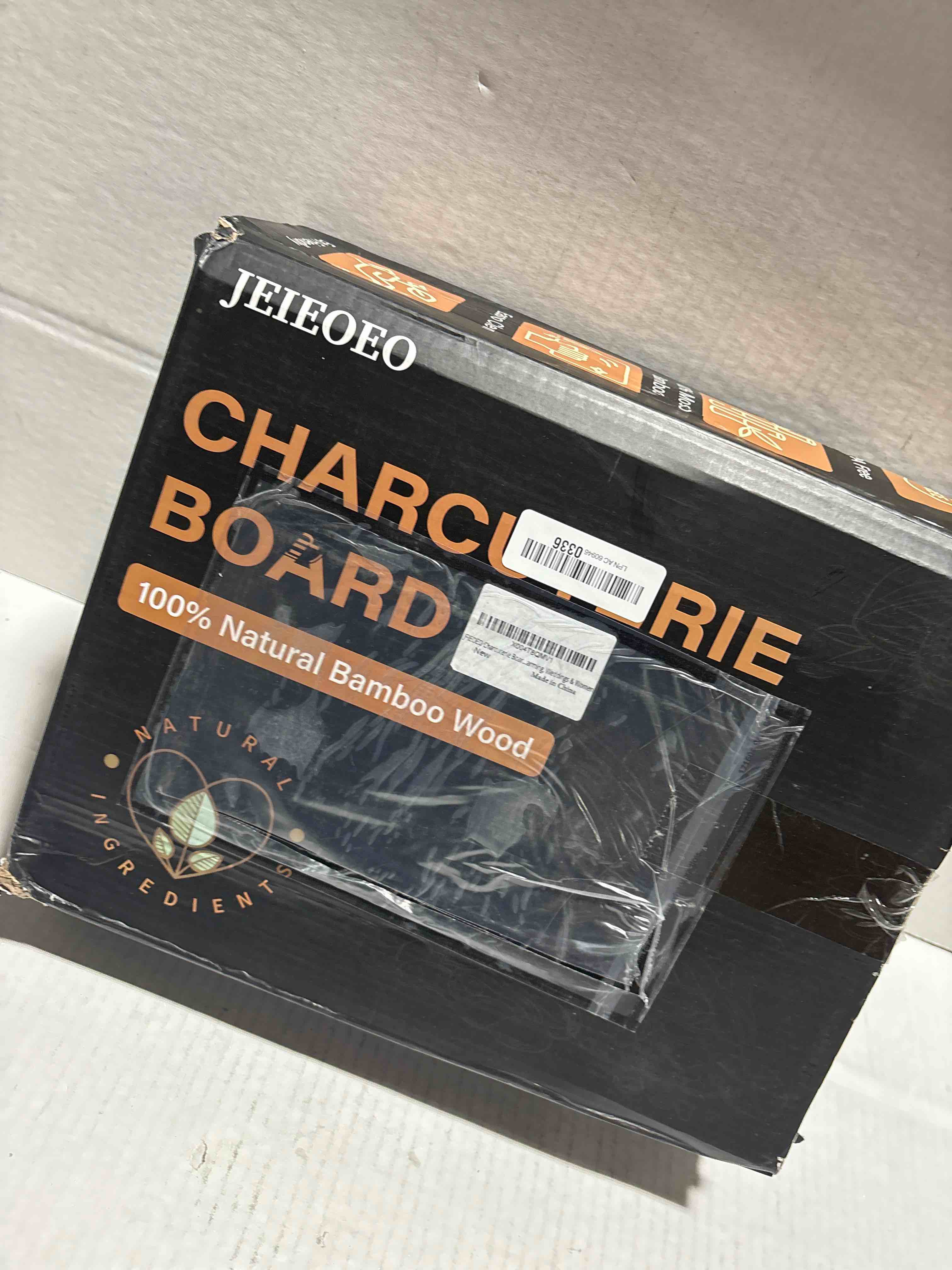 Condition photo showing New/Like New for Charcuterie Board with Lid - Bamboo Cheese Tray Set, Portable Travel Charcuterie Board, Gifts for Housewarming, Weddings & Women